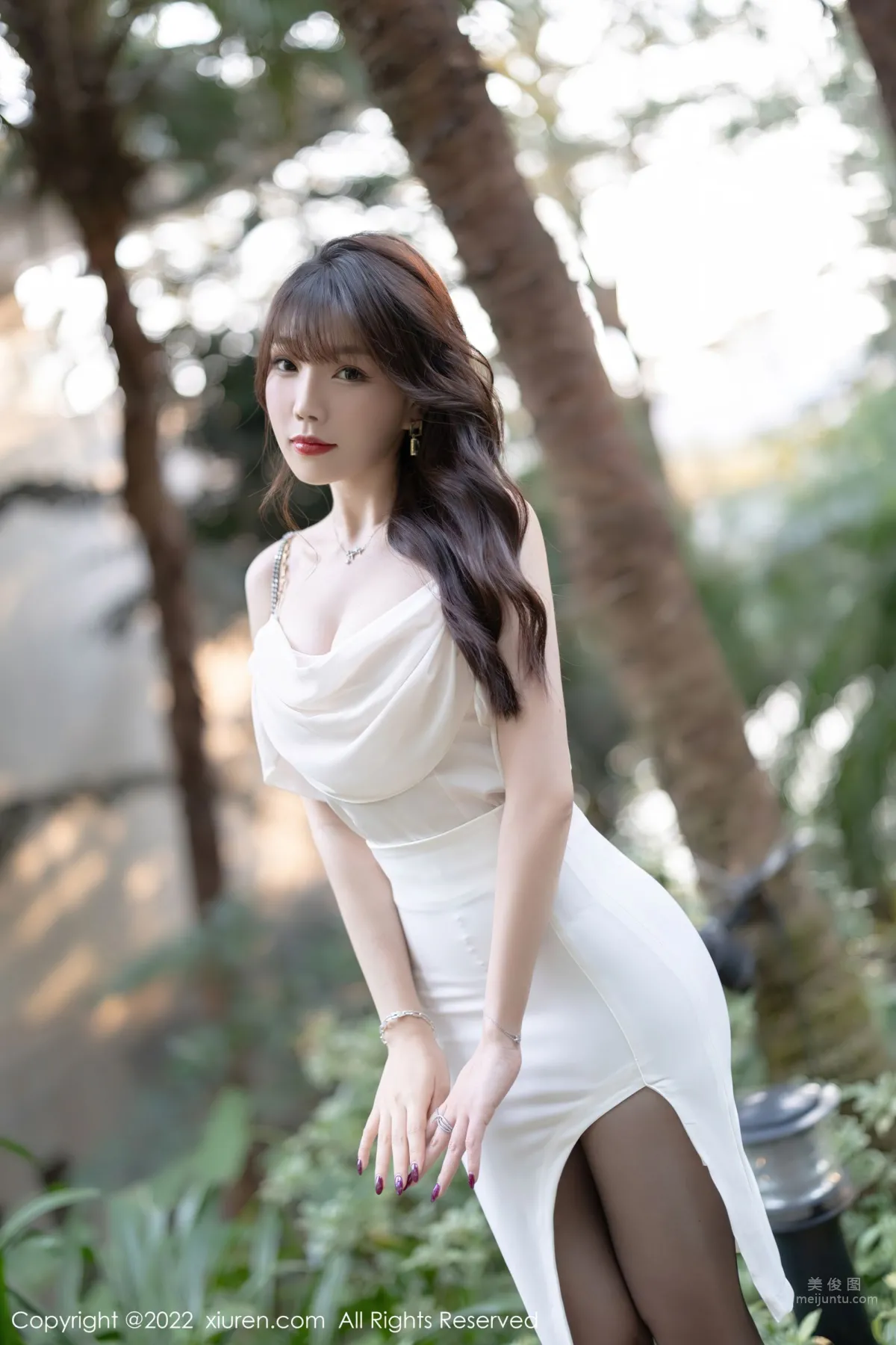 [XiuRen] 2022.04.22 No.4913 芝芝Booty 1