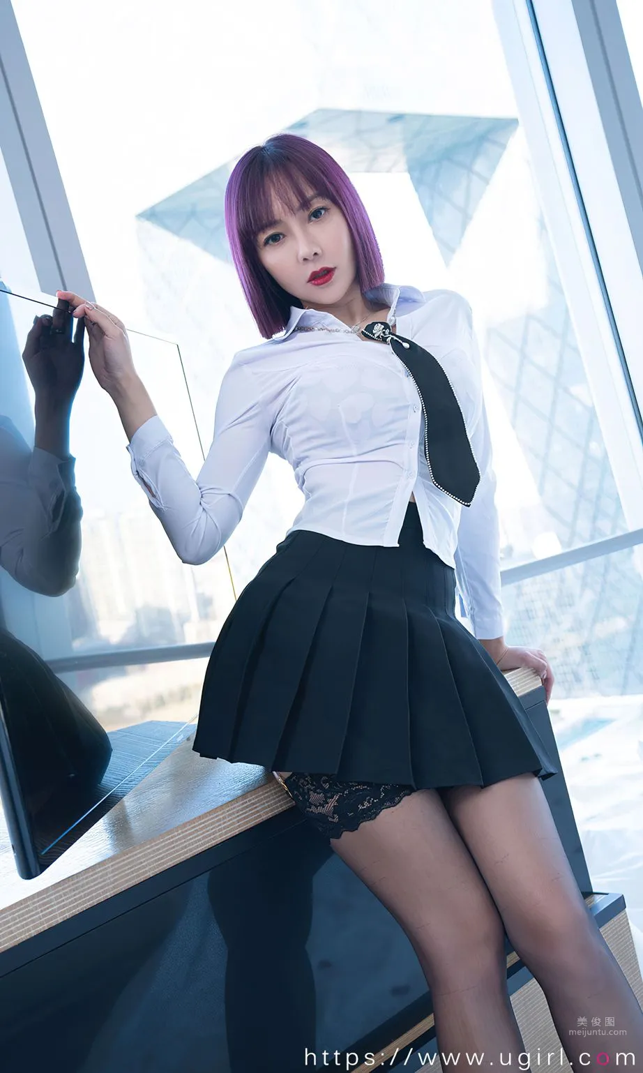 果兒Victoria襯衫之下 隐約可見心知所想 6