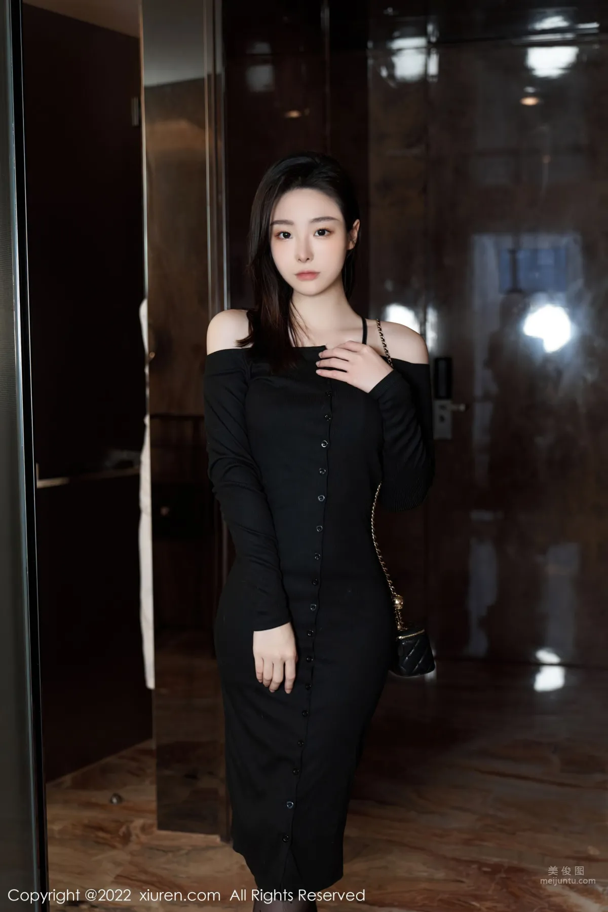 [XiuRen] 2022.09.01 No.5529 是小逗逗 7