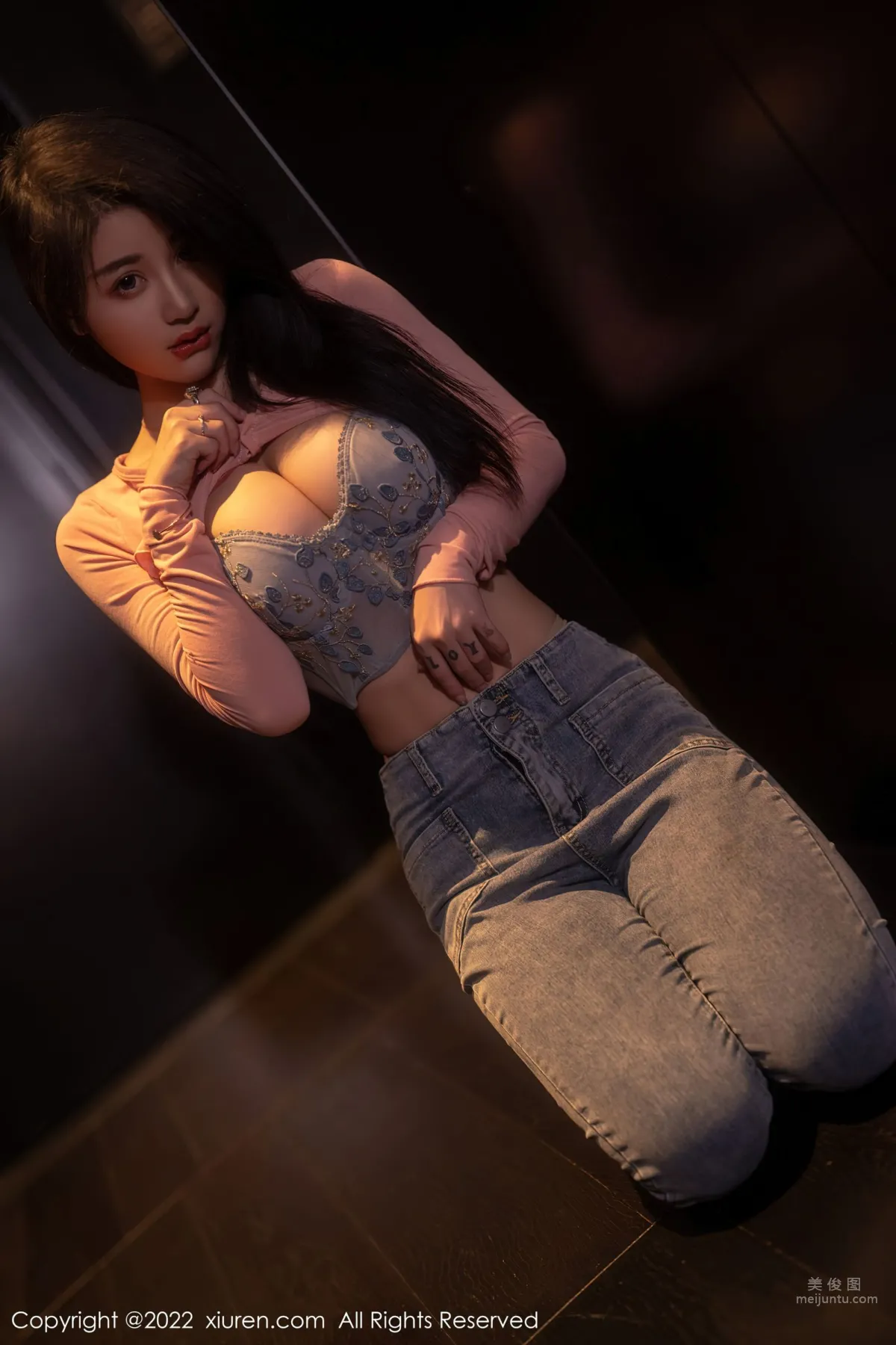 [XiuRen] 2022.08.29 No.5506 美七 Mia 1