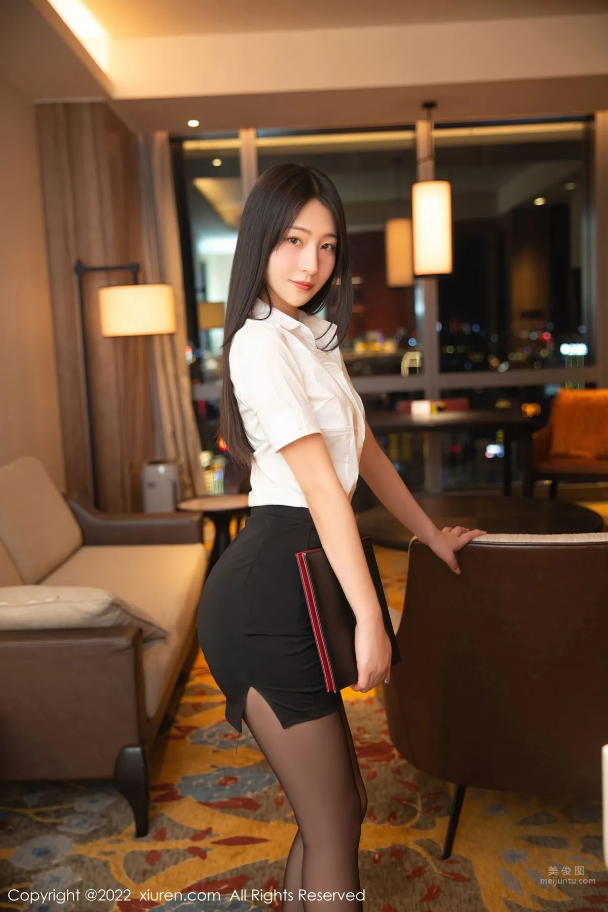 [XiuRen] 2022.08.19 No.5464 熊小諾 1