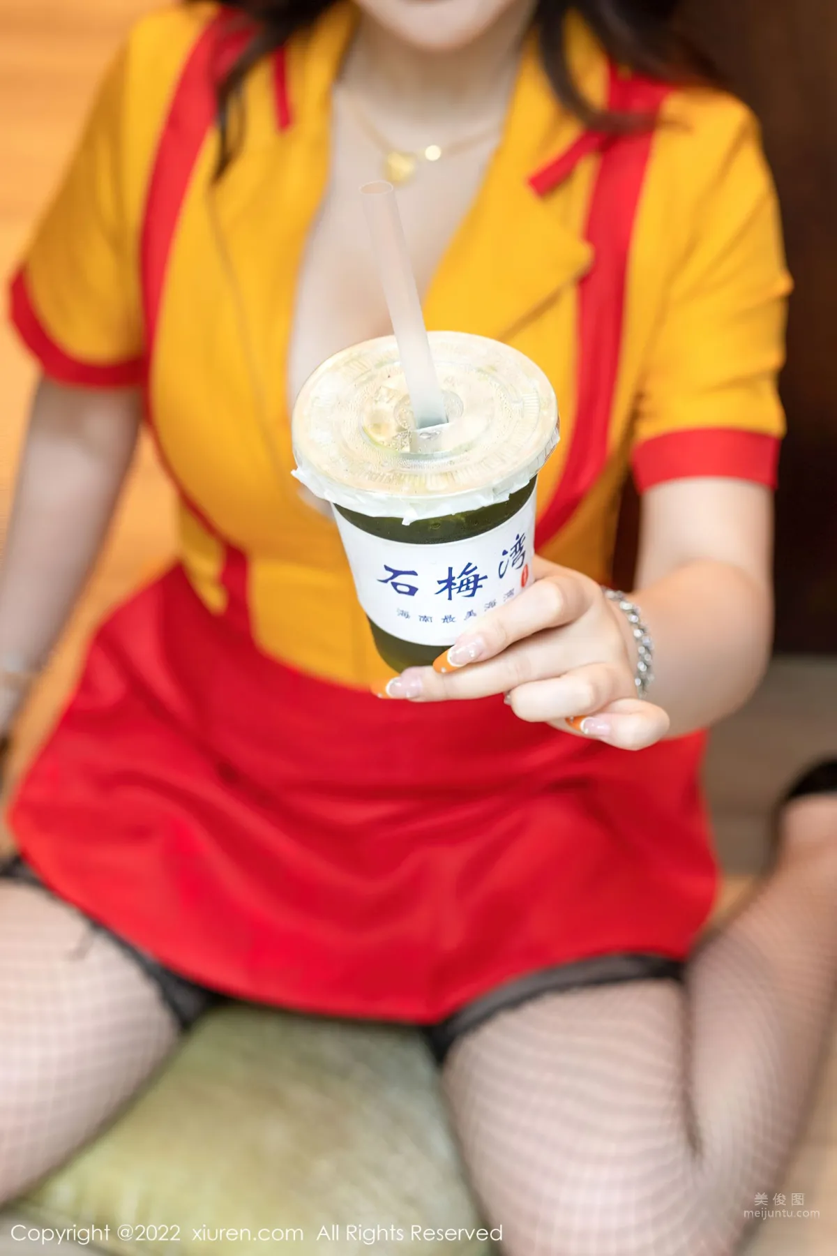 [XiuRen] 2022.08.29 No.5509 小海臀Rena 16