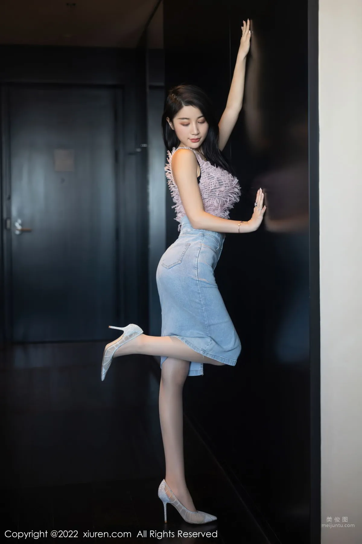 [XiuRen] 2022.08.25 No.5489 美七 Mia 2
