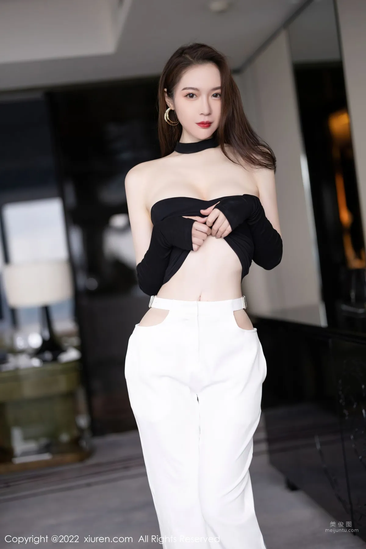[XiuRen] 2022.08.24 No.5487 夢心玥 30