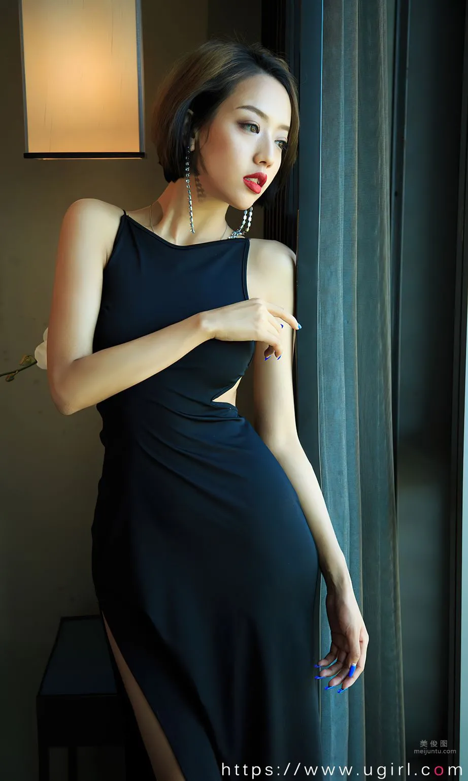 Athena- 女王的迷航_8