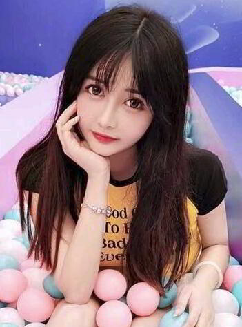 萌奈子