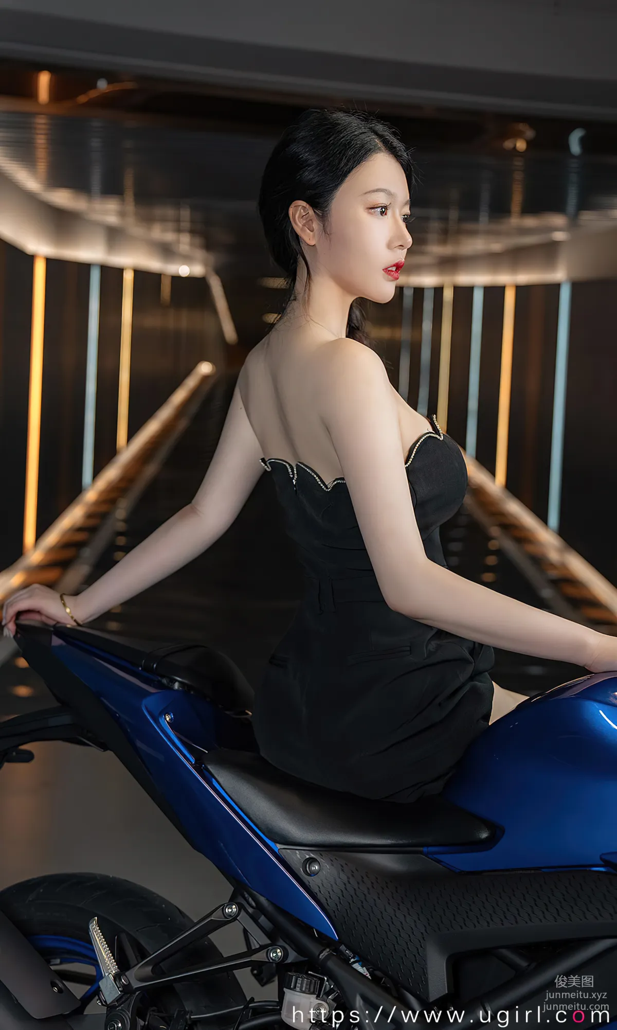 [愛尤物]2023 NO.2661 想牽你的手 鐘晴 21