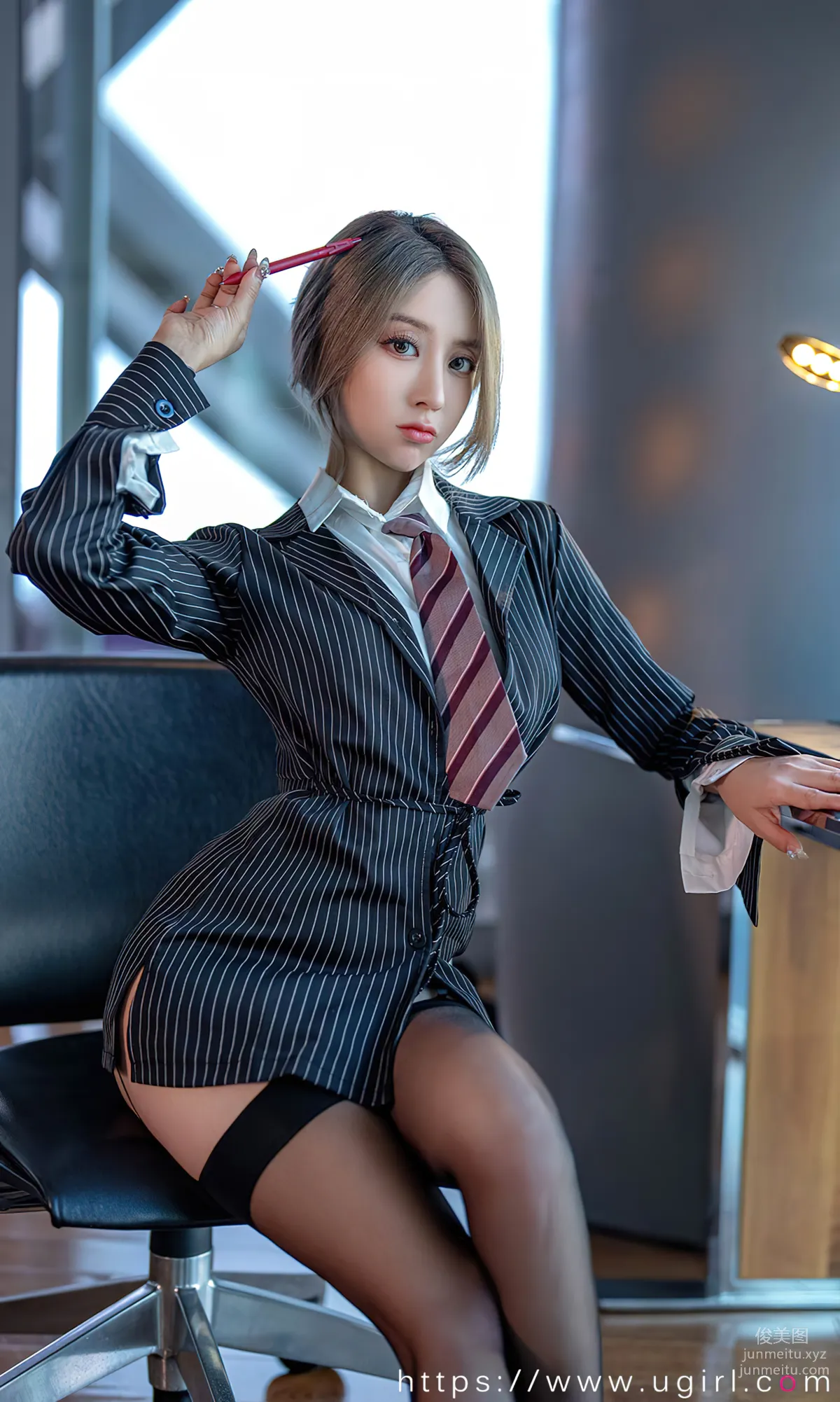 [愛尤物]2023 NO.2702 西裝加黑絲 筱慧 12