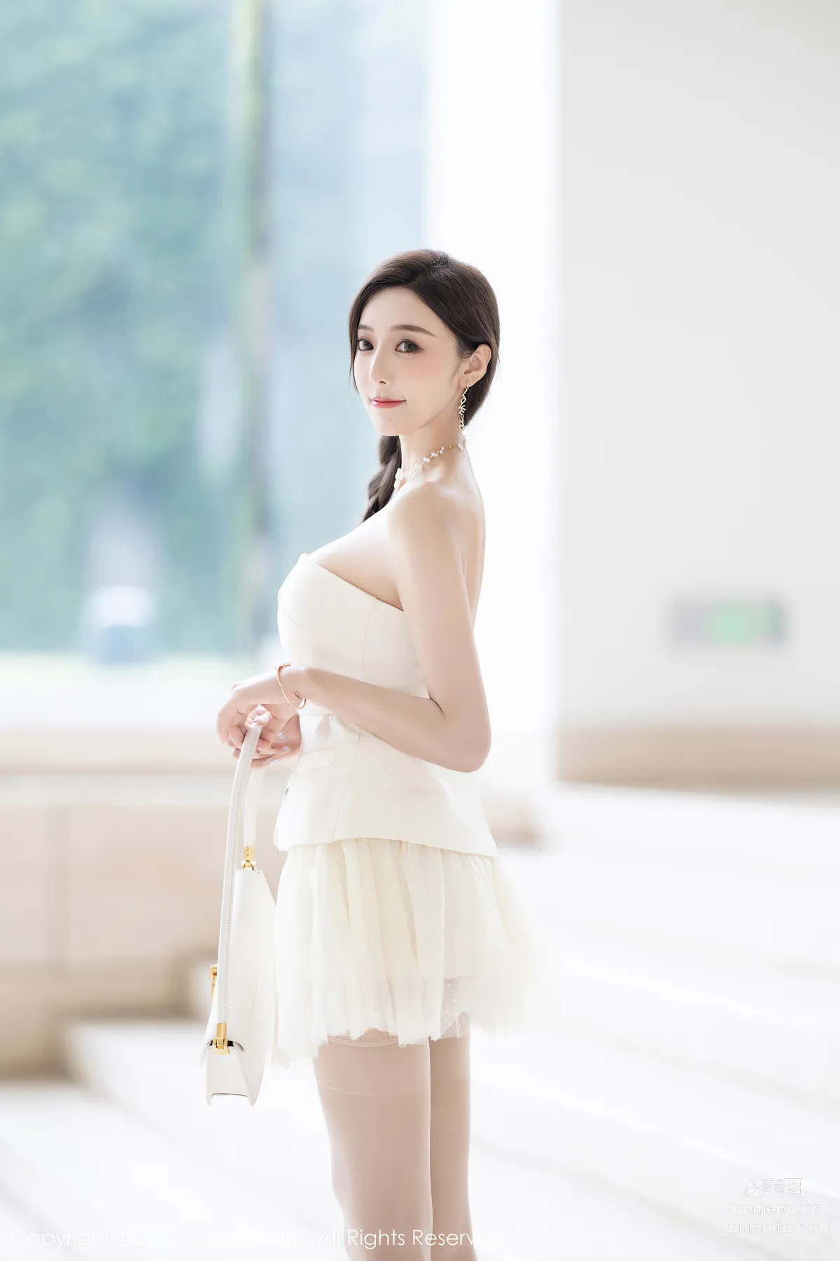 [Xiuren秀人網]2022.09.02 NO.5539 王馨瑤yanni 2