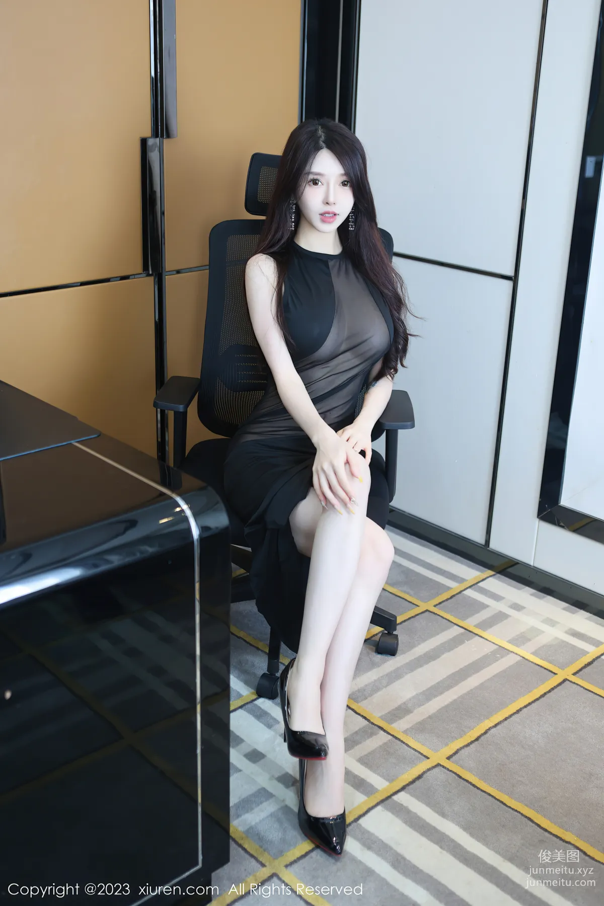 [XiuRen秀人網] 2023.06.19 NO.6937 玉兔miki 2
