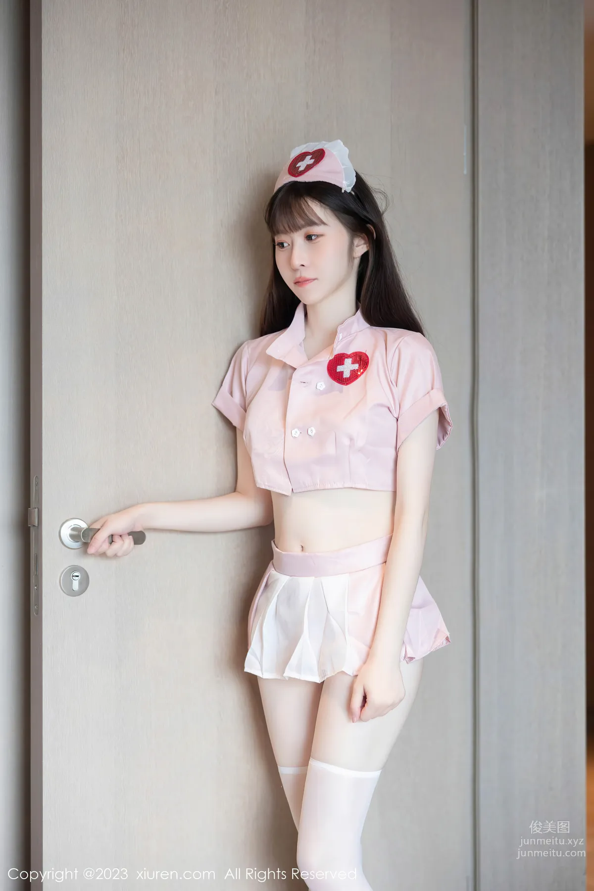 [XiuRen秀人網] 2023.07.17 NO.7090 林悠悠 護士服 2