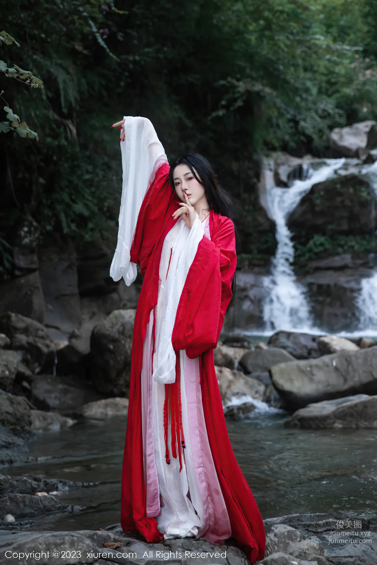 [Xiuren秀人網]2023.08.28 NO.7295 嚴利娅Yuliya 2