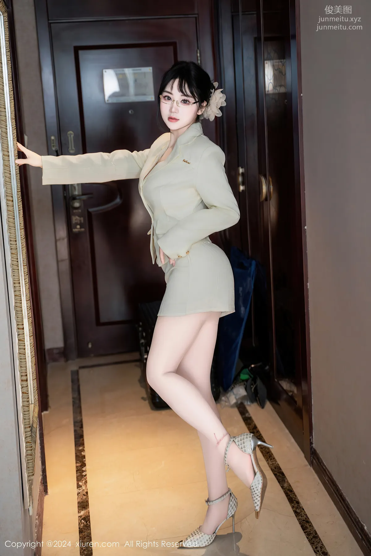 [Xiuren秀人網]2024.06.18 NO.8717 汐汐愛吃草莓 1