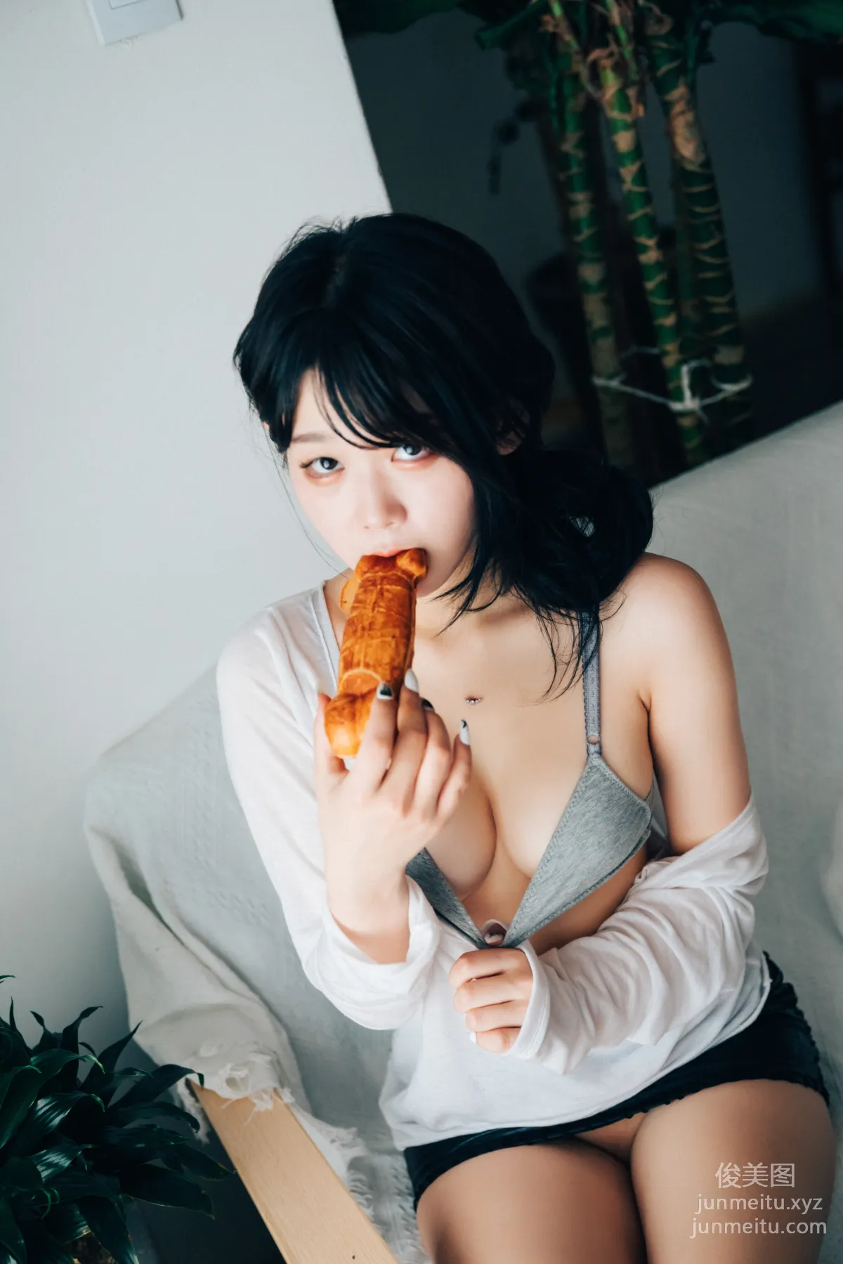 031.[Loozy] XXX Trip Full.Ver Zia[196P] 73