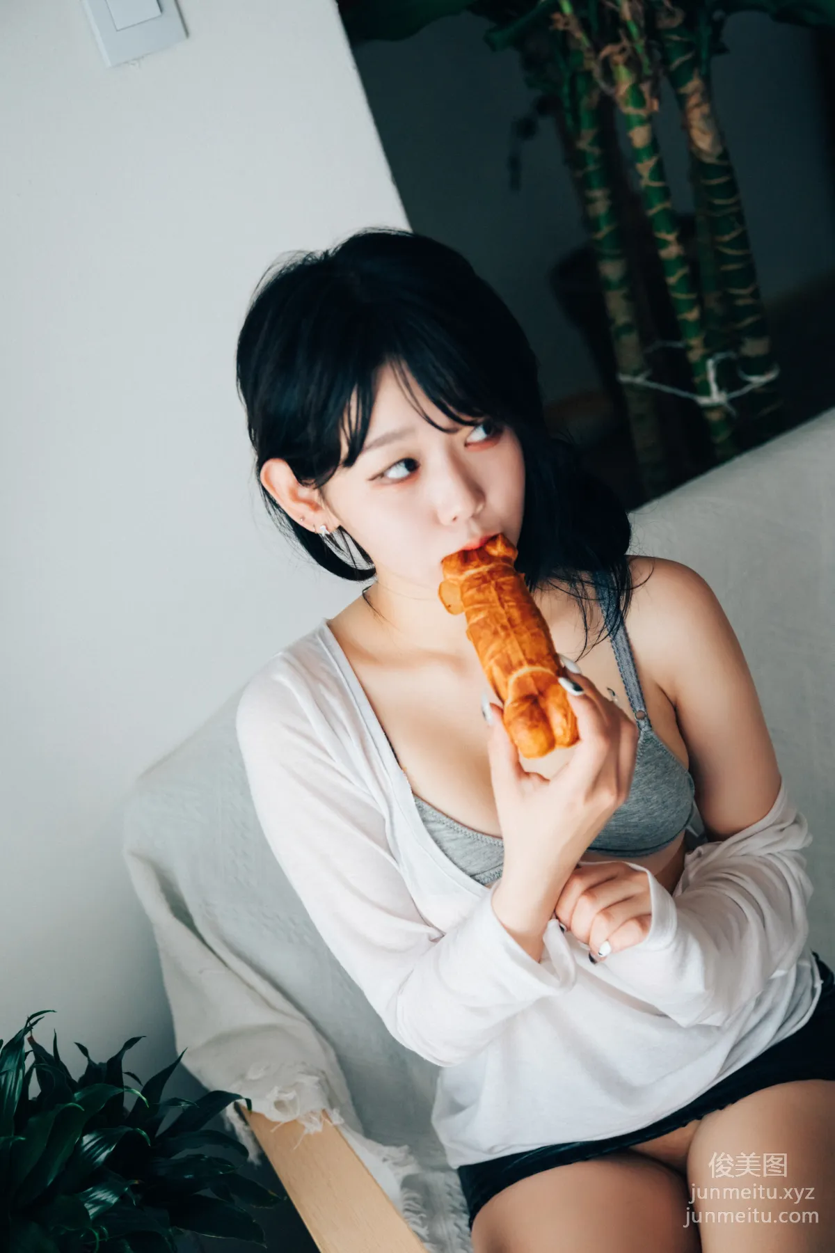 031.[Loozy] XXX Trip Full.Ver Zia[196P] 74