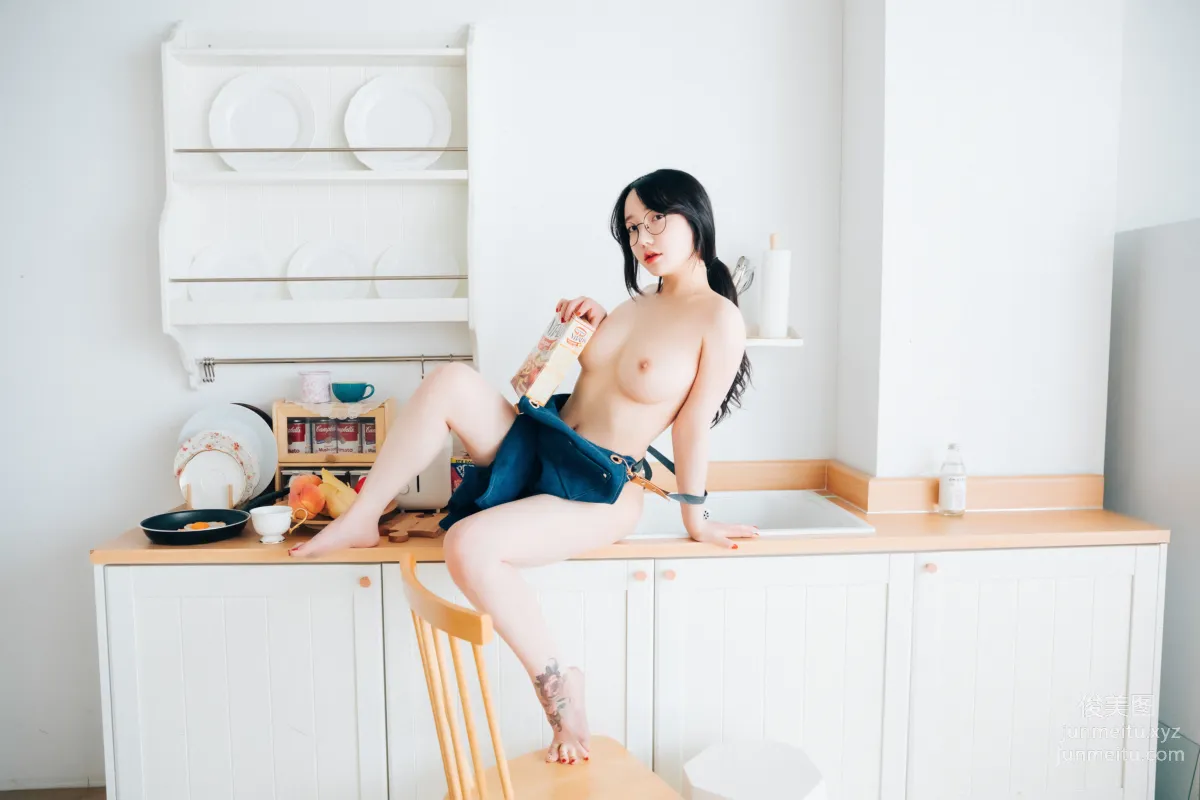 042.[Loozy] YeEun - Nudy Painter (S-Ver) [54P] 45