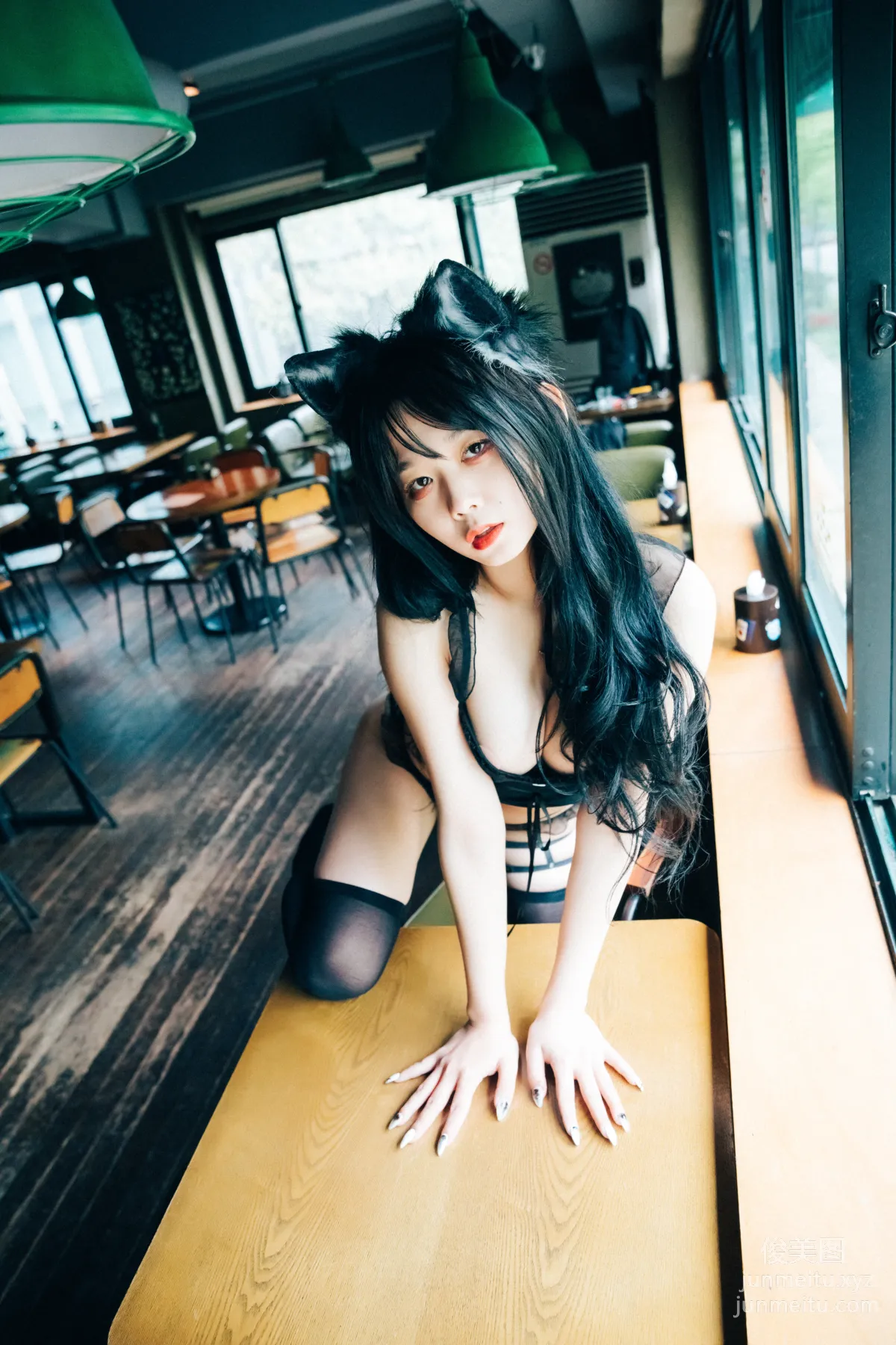 049.[Loozy] Zia (지아) - SM Bar [211P] 185