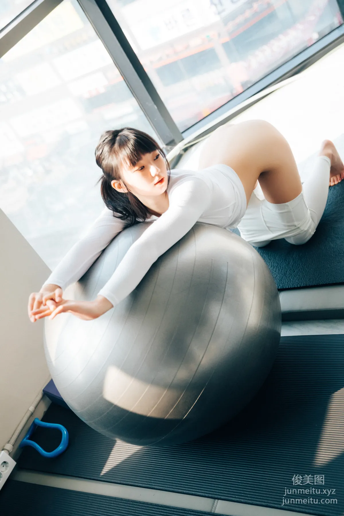 052.[Loozy] Kissme - Strip Fitness + Video [85P] 51
