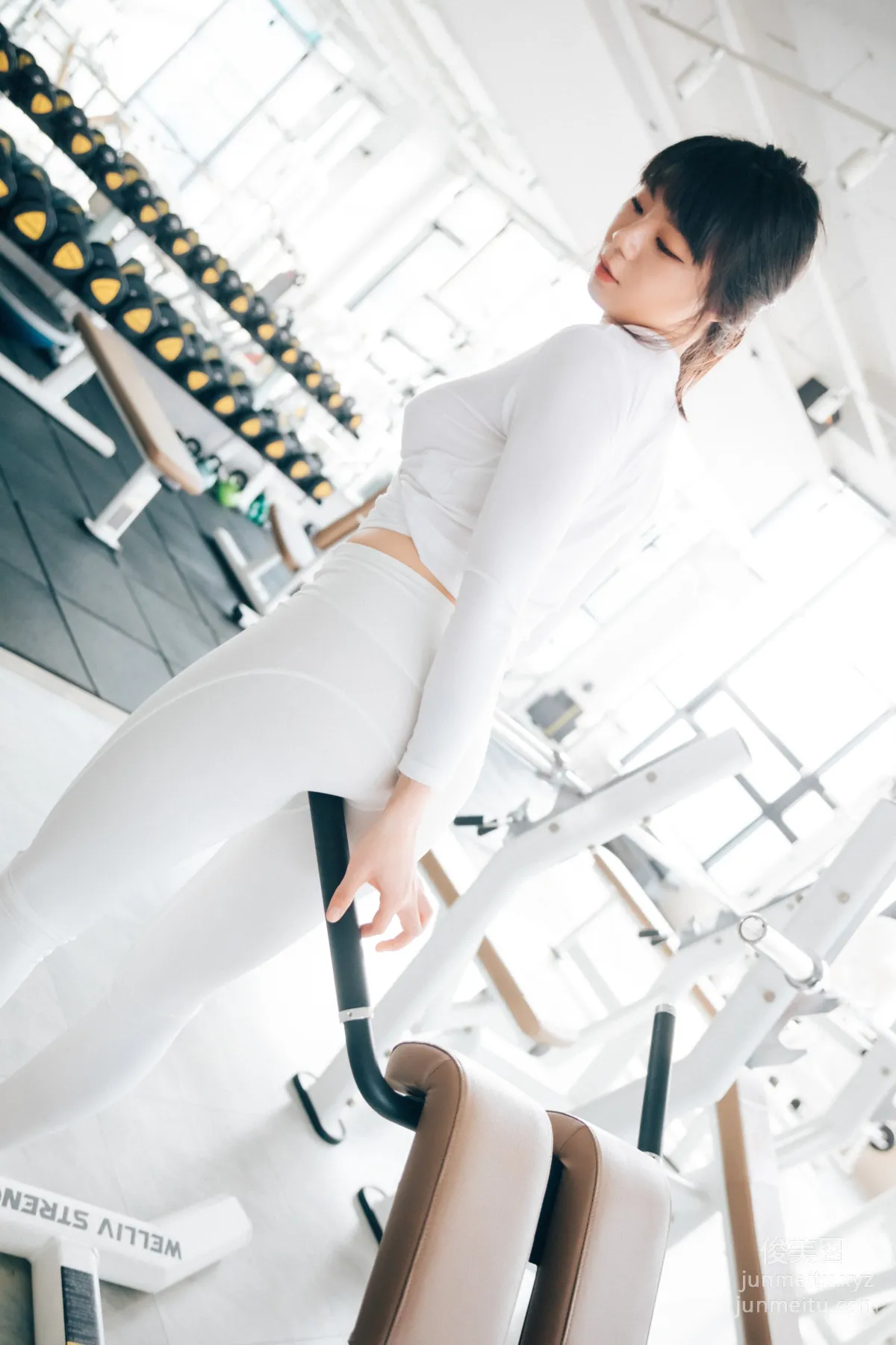 052.[Loozy] Kissme - Strip Fitness + Video [85P] 74