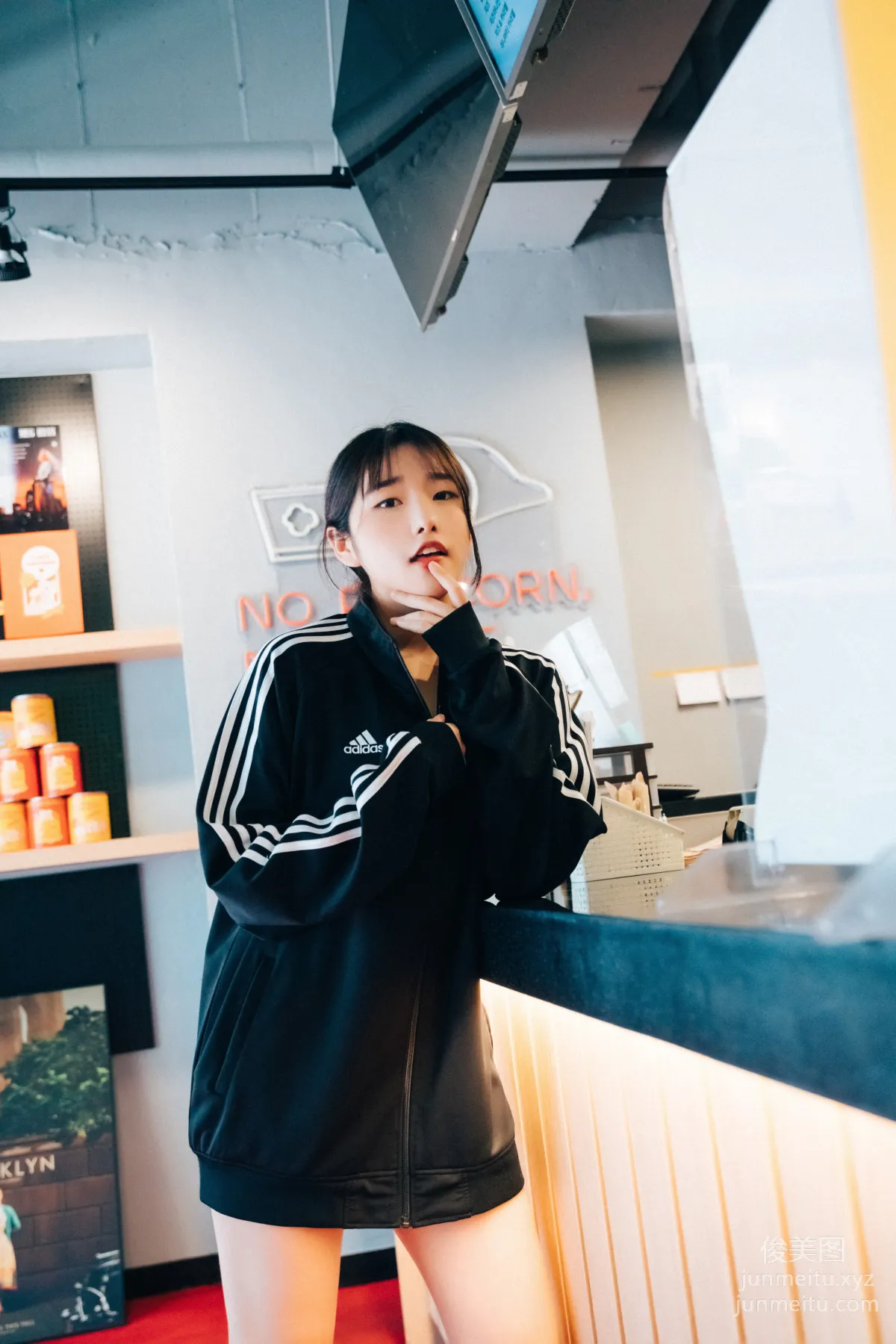 065.[Loozy] Sonson (손손) - Cinema girl_S.ver [123P] 27