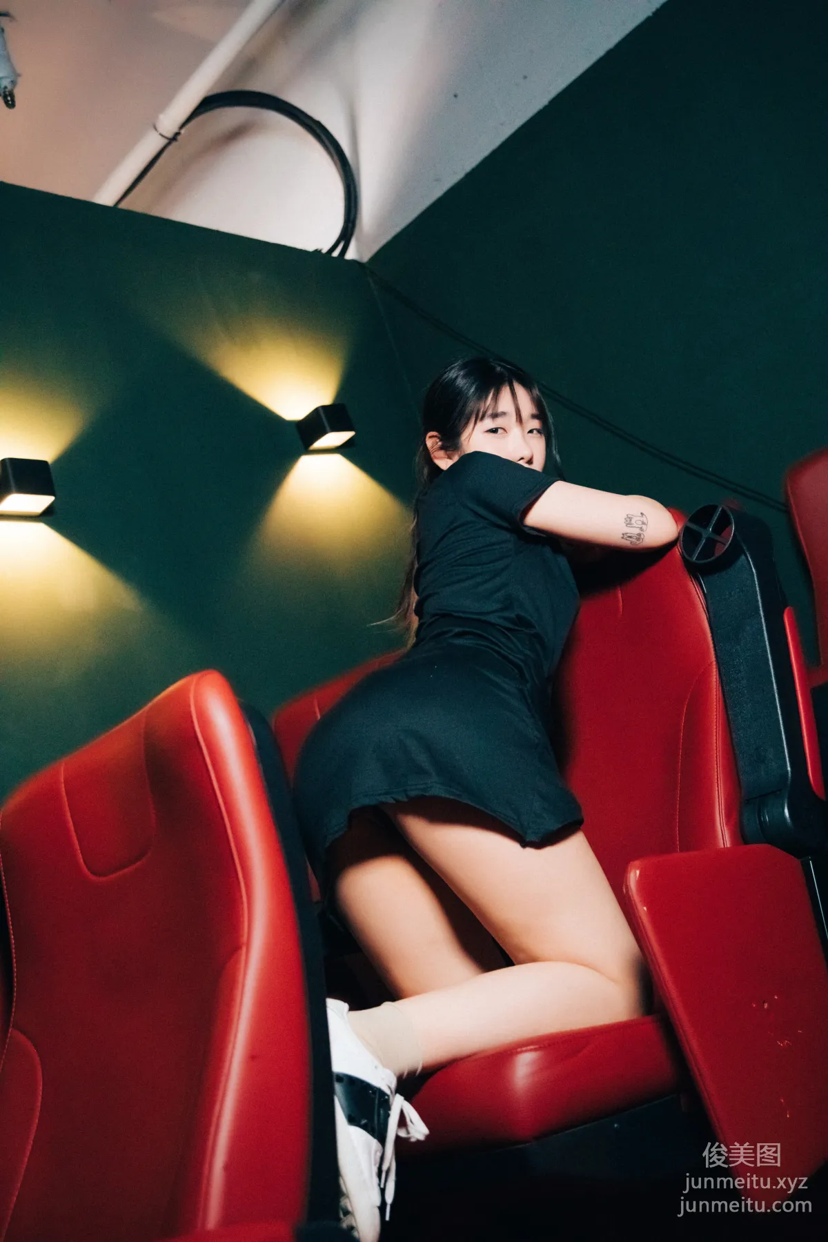 065.[Loozy] Sonson (손손) - Cinema girl_S.ver [123P] 57