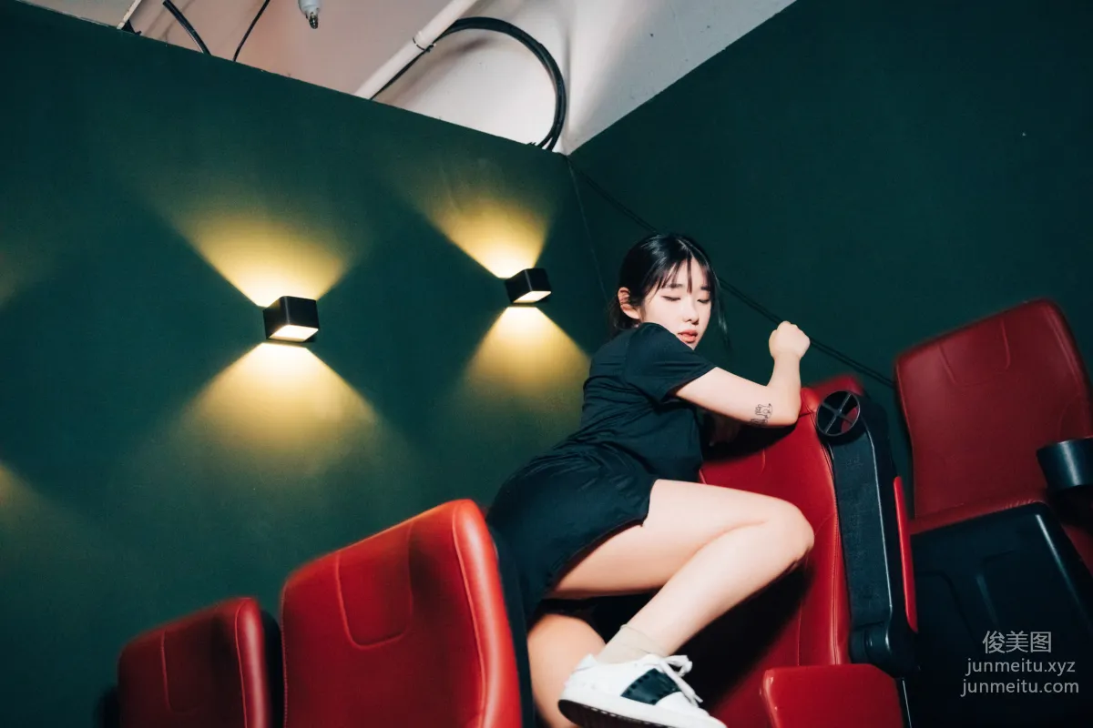 065.[Loozy] Sonson (손손) - Cinema girl_S.ver [123P] 58