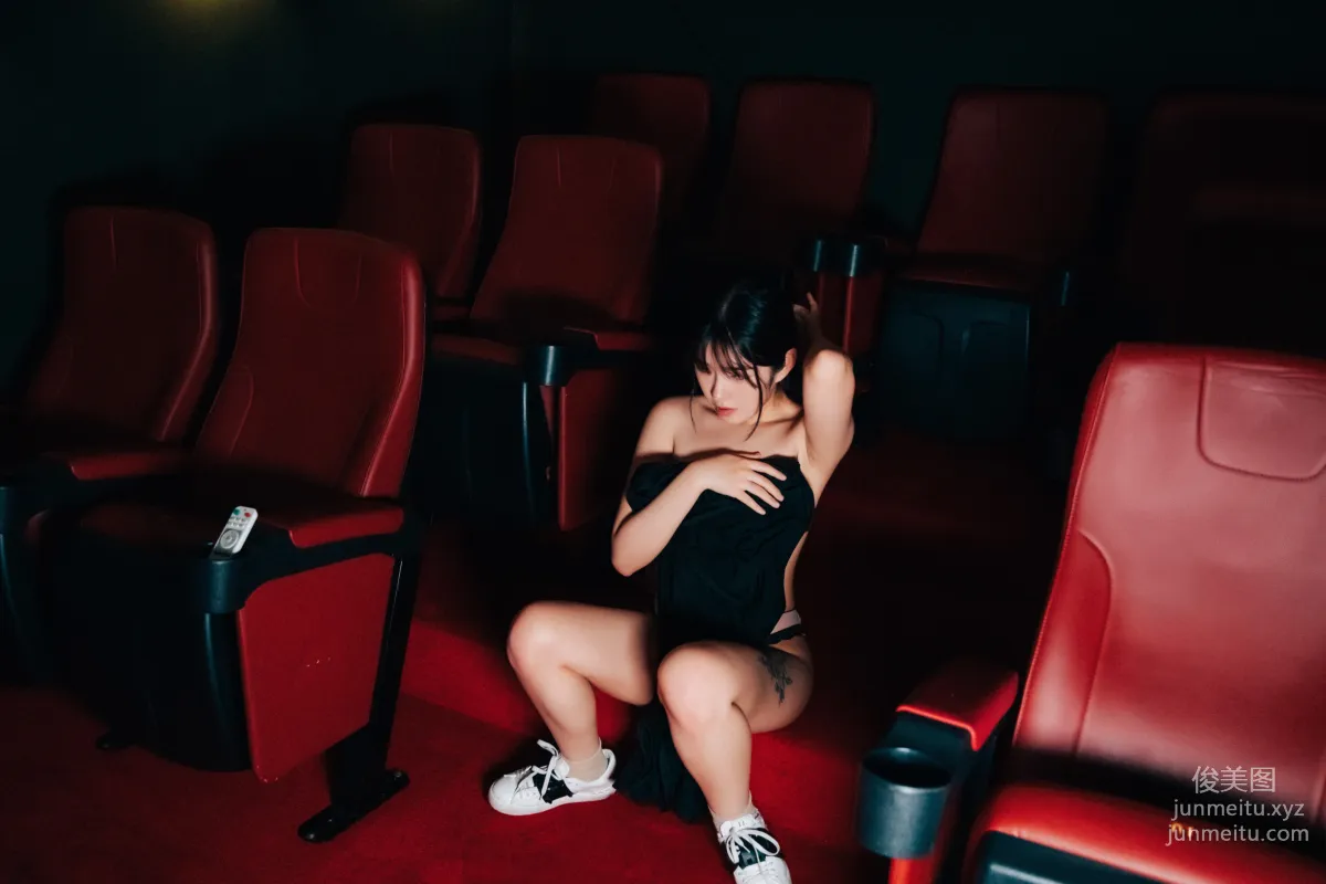 065.[Loozy] Sonson (손손) - Cinema girl_S.ver [123P] 72