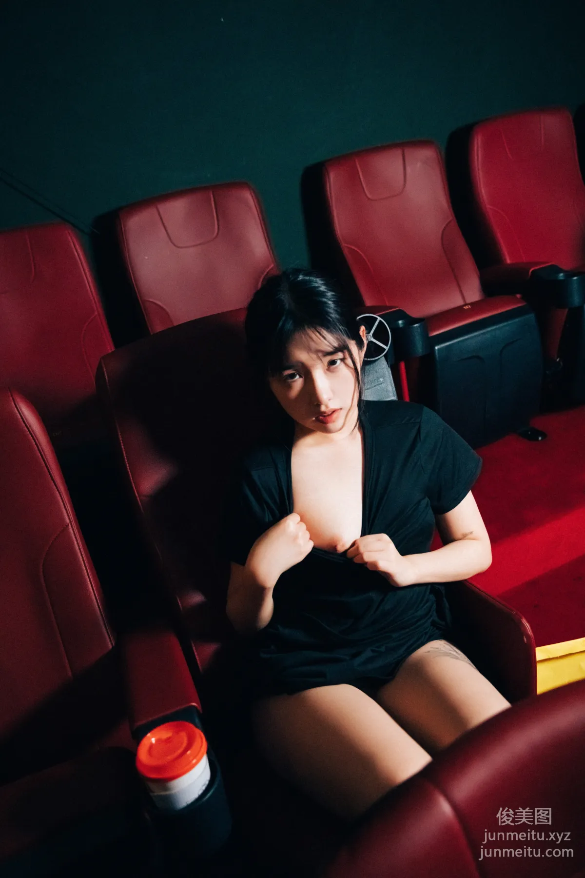 065.[Loozy] Sonson (손손) - Cinema girl_S.ver [123P] 93