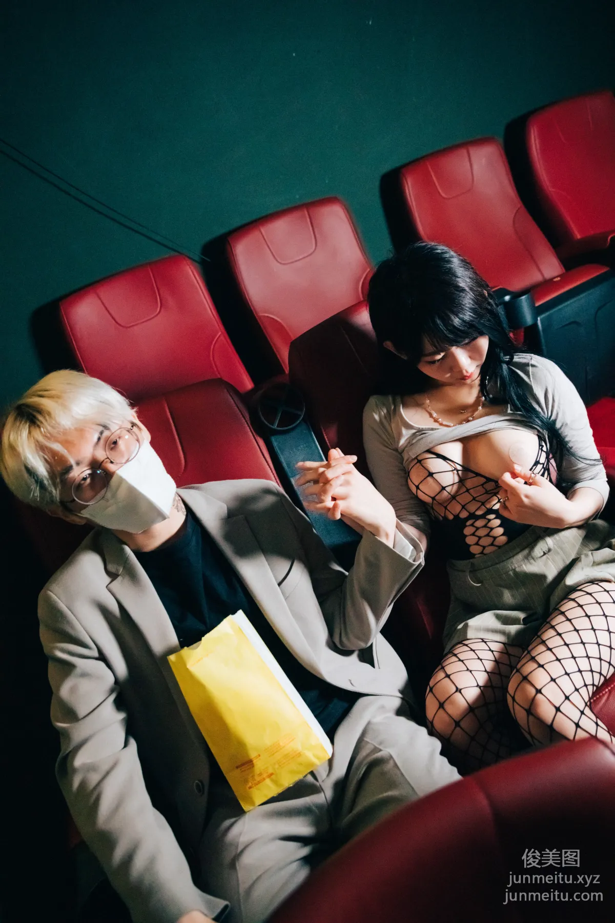 073.[Loozy] Zia (지아) -XXX in the theater S.Ver[157P] 116