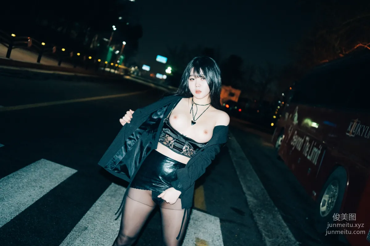 104.[Loozy] Zia (지아) - XXX At Night Road[161P] 13