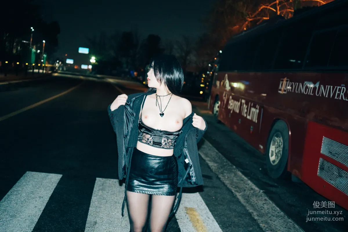 104.[Loozy] Zia (지아) - XXX At Night Road[161P] 14