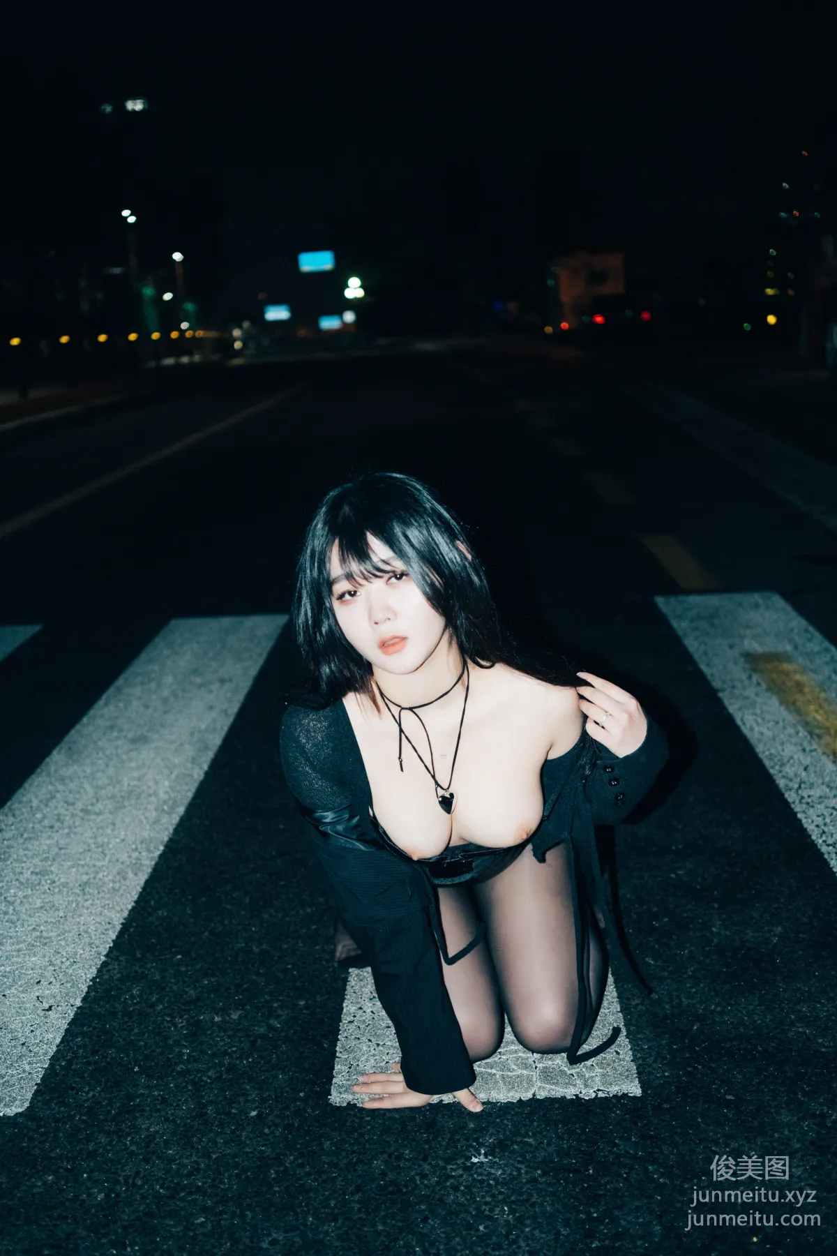 104.[Loozy] Zia (지아) - XXX At Night Road[161P] 18