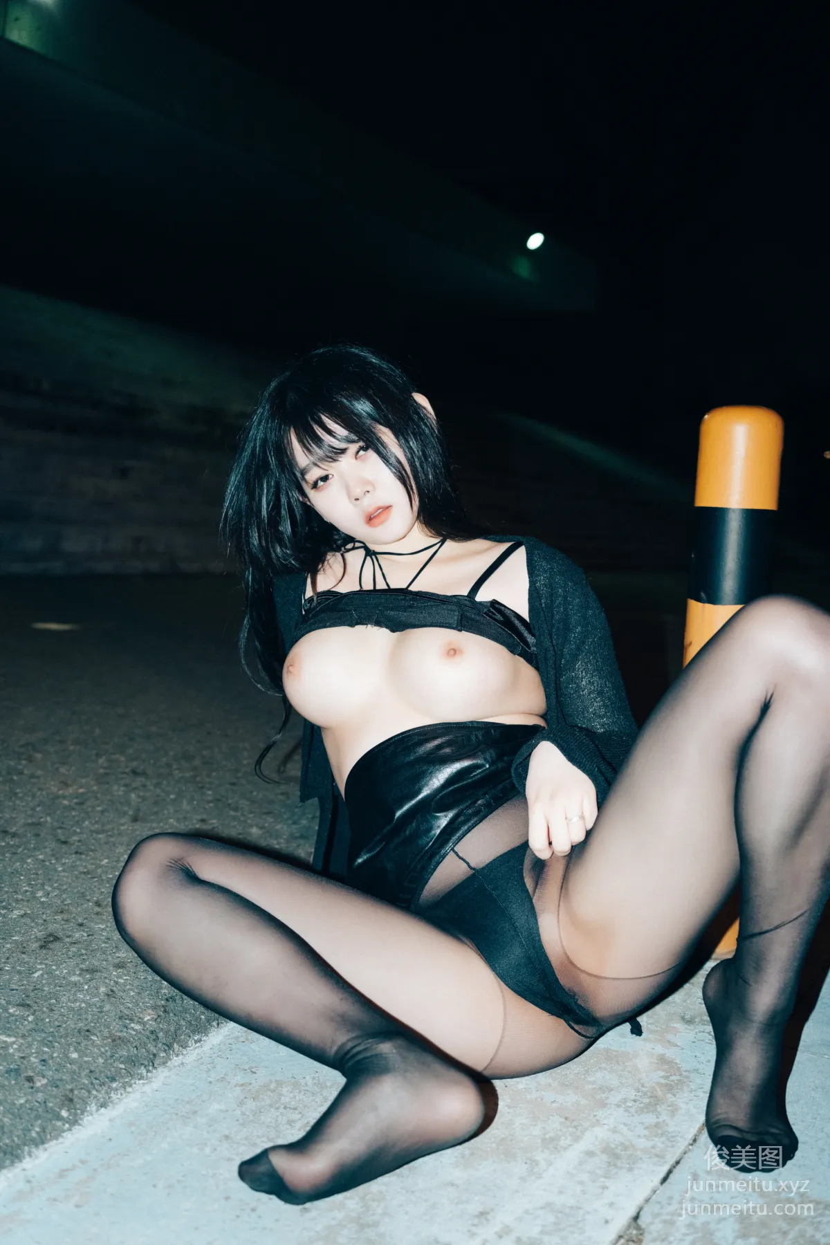 104.[Loozy] Zia (지아) - XXX At Night Road[161P] 41