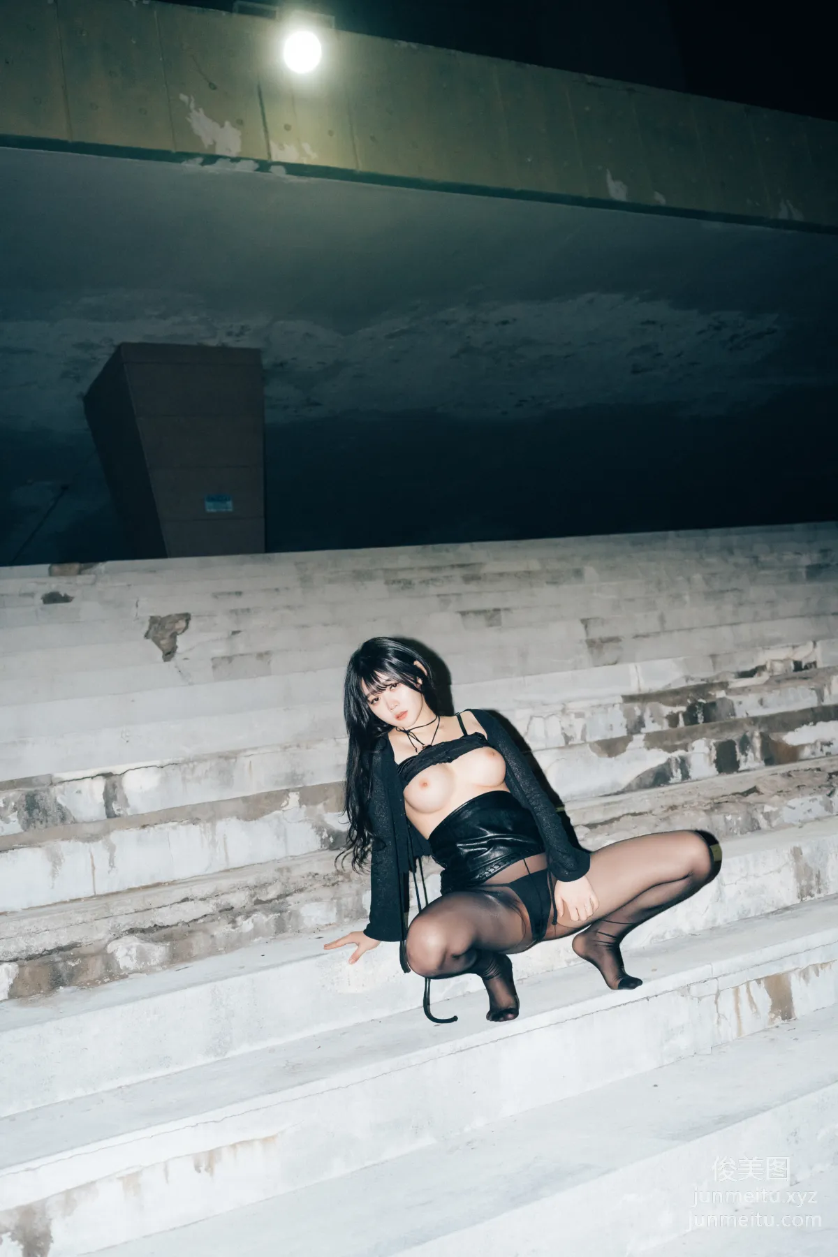 104.[Loozy] Zia (지아) - XXX At Night Road[161P] 51