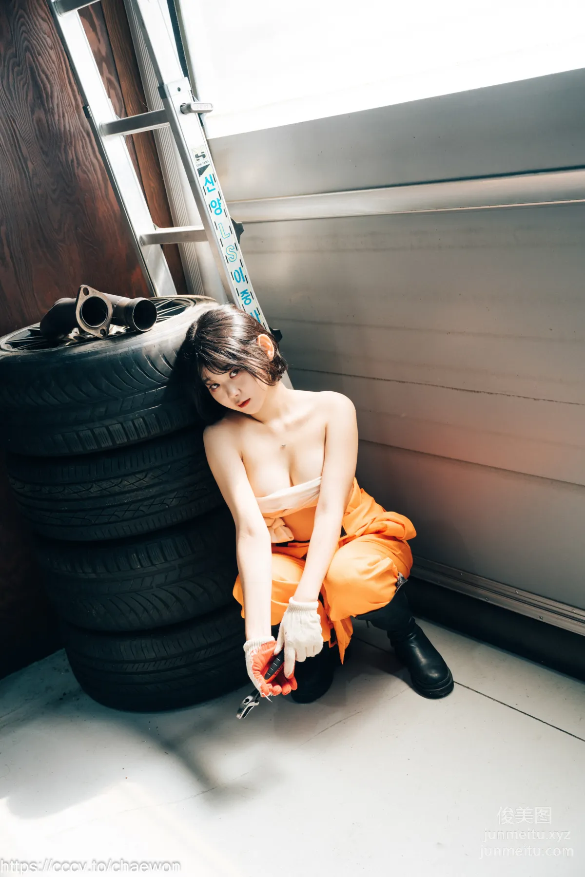 137.[Loozy] Zia (지아) - Garage Girl[129P] 17