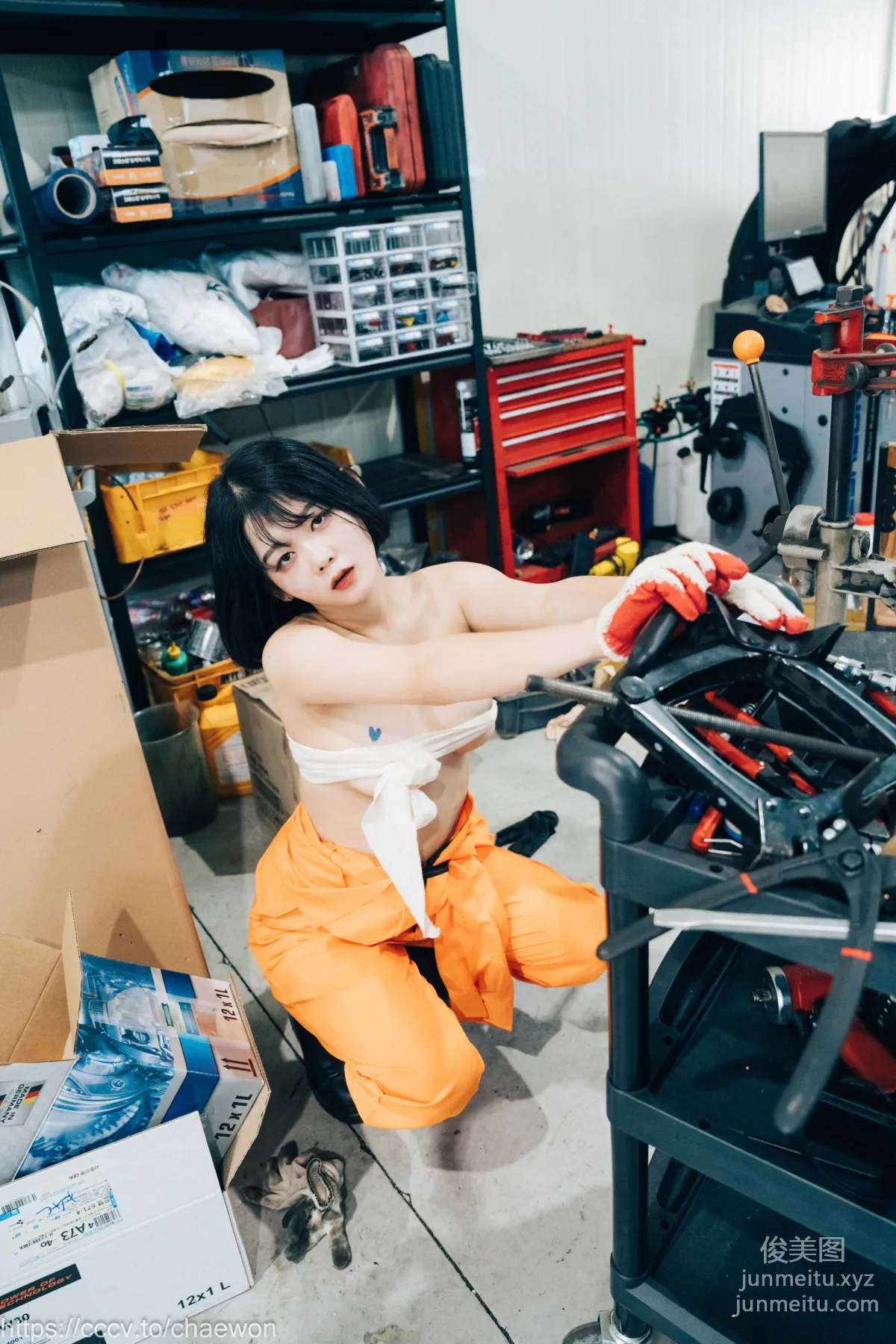 137.[Loozy] Zia (지아) - Garage Girl[129P] 38