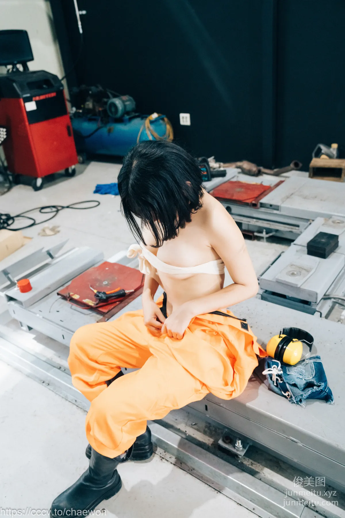 137.[Loozy] Zia (지아) - Garage Girl[129P] 53