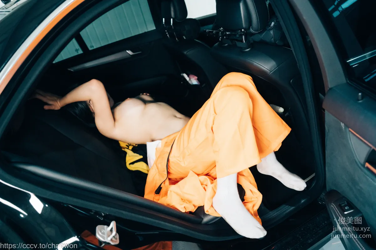137.[Loozy] Zia (지아) - Garage Girl[129P] 108