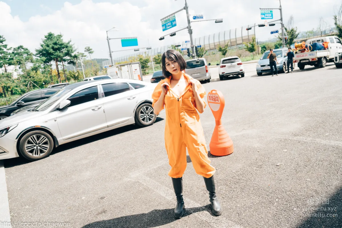 137.[Loozy] Zia (지아) - Garage Girl[129P] 126