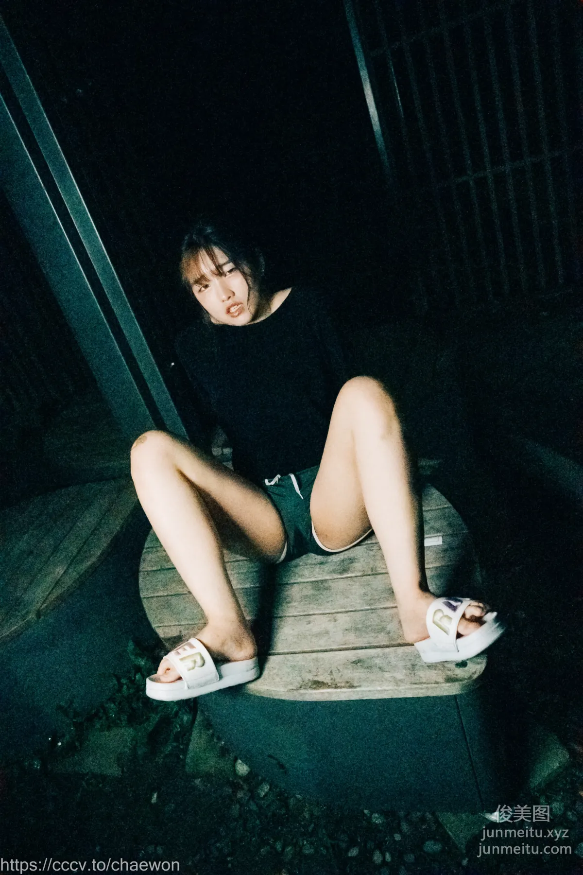 140.[Loozy] SonSon (손손) - Public Toilet - part 01[157P] 12