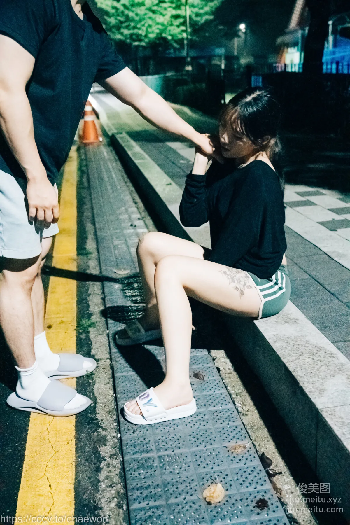 140.[Loozy] SonSon (손손) - Public Toilet - part 01[157P] 43