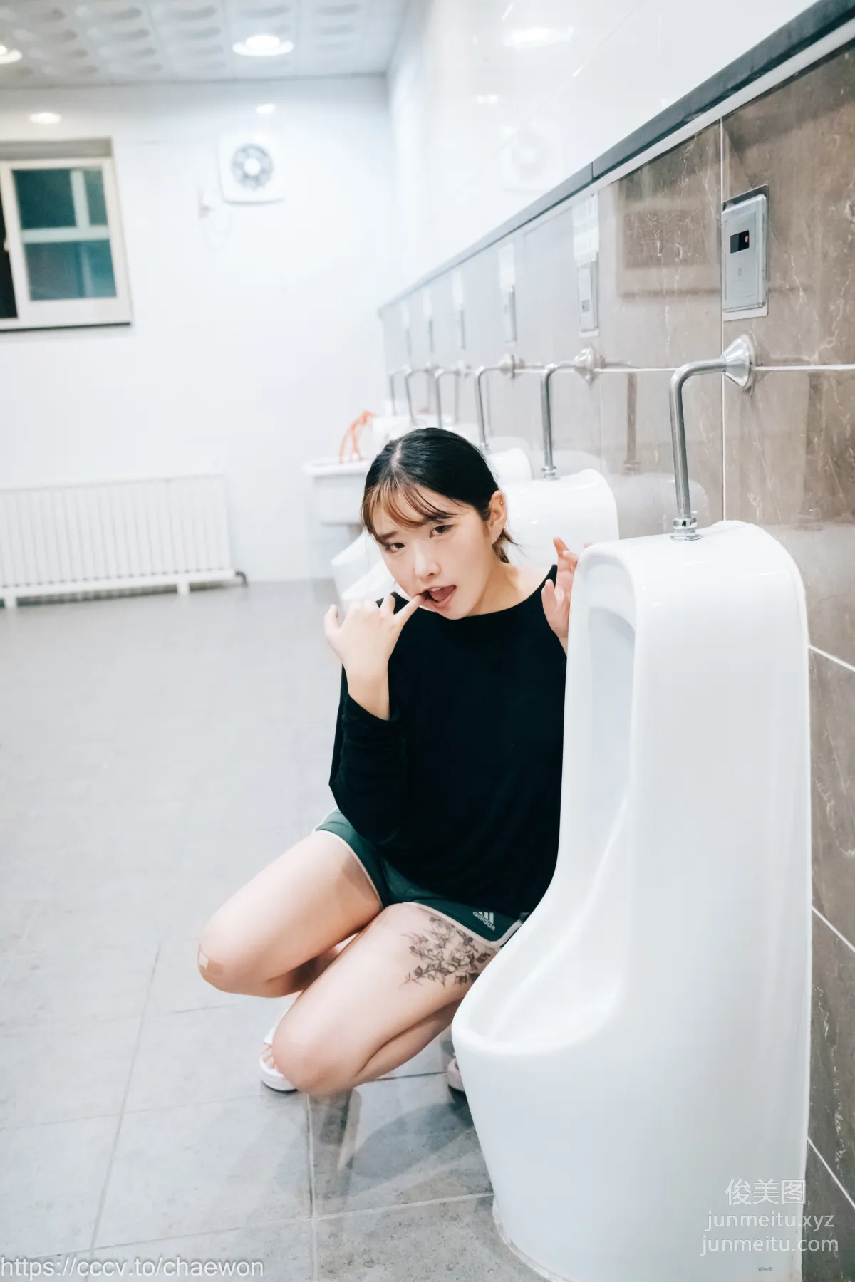 140.[Loozy] SonSon (손손) - Public Toilet - part 01[157P] 60