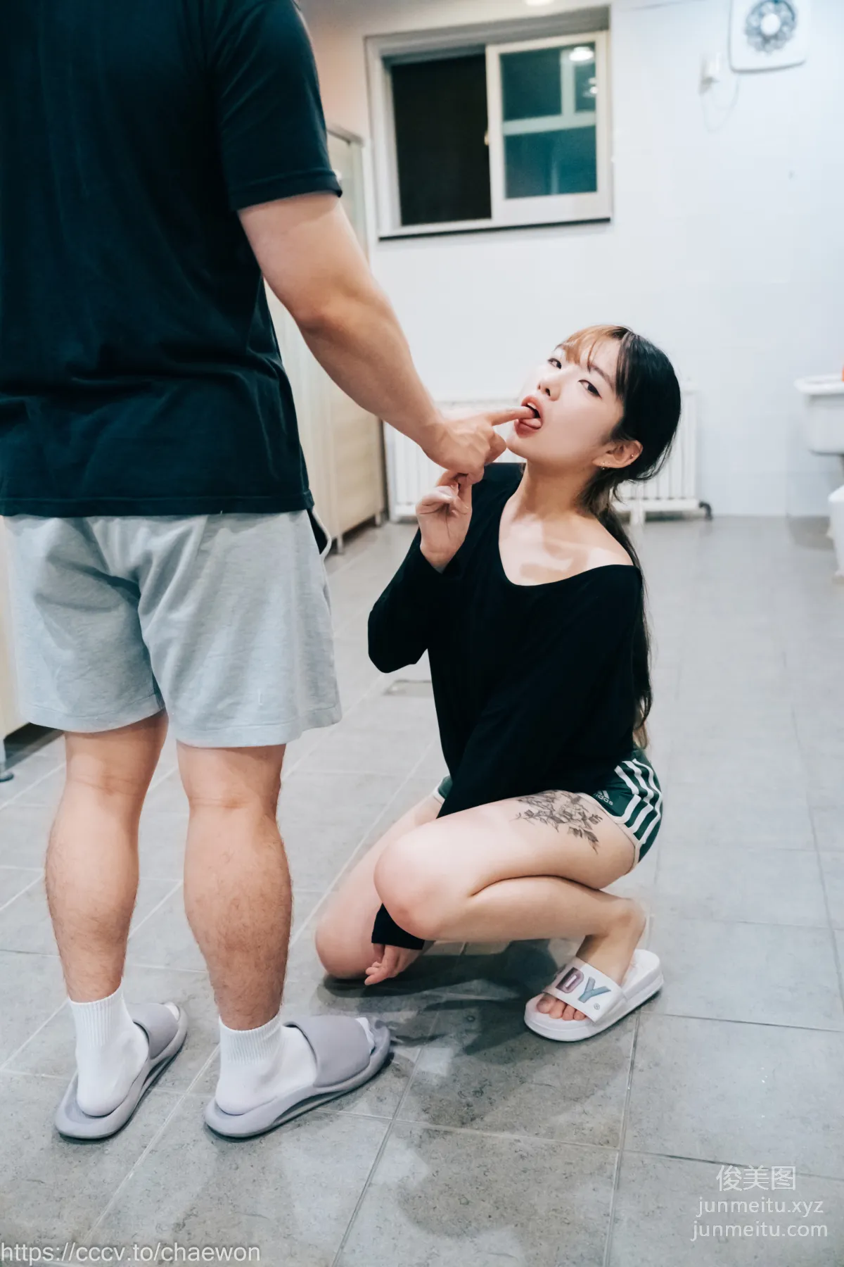 140.[Loozy] SonSon (손손) - Public Toilet - part 01[157P] 86