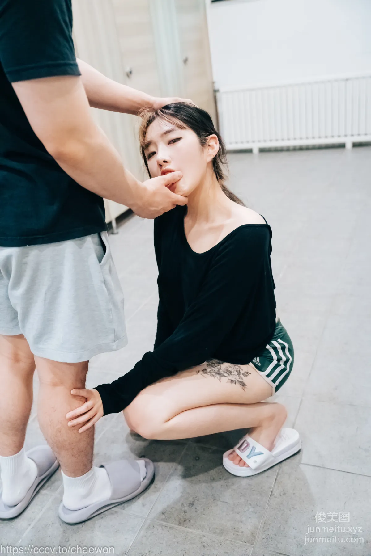 140.[Loozy] SonSon (손손) - Public Toilet - part 01[157P] 92