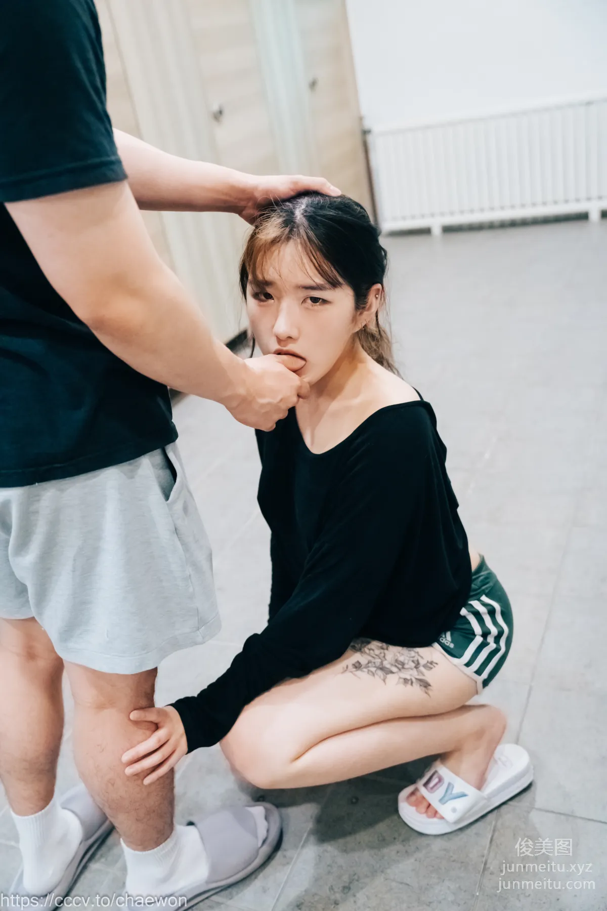 140.[Loozy] SonSon (손손) - Public Toilet - part 01[157P] 93