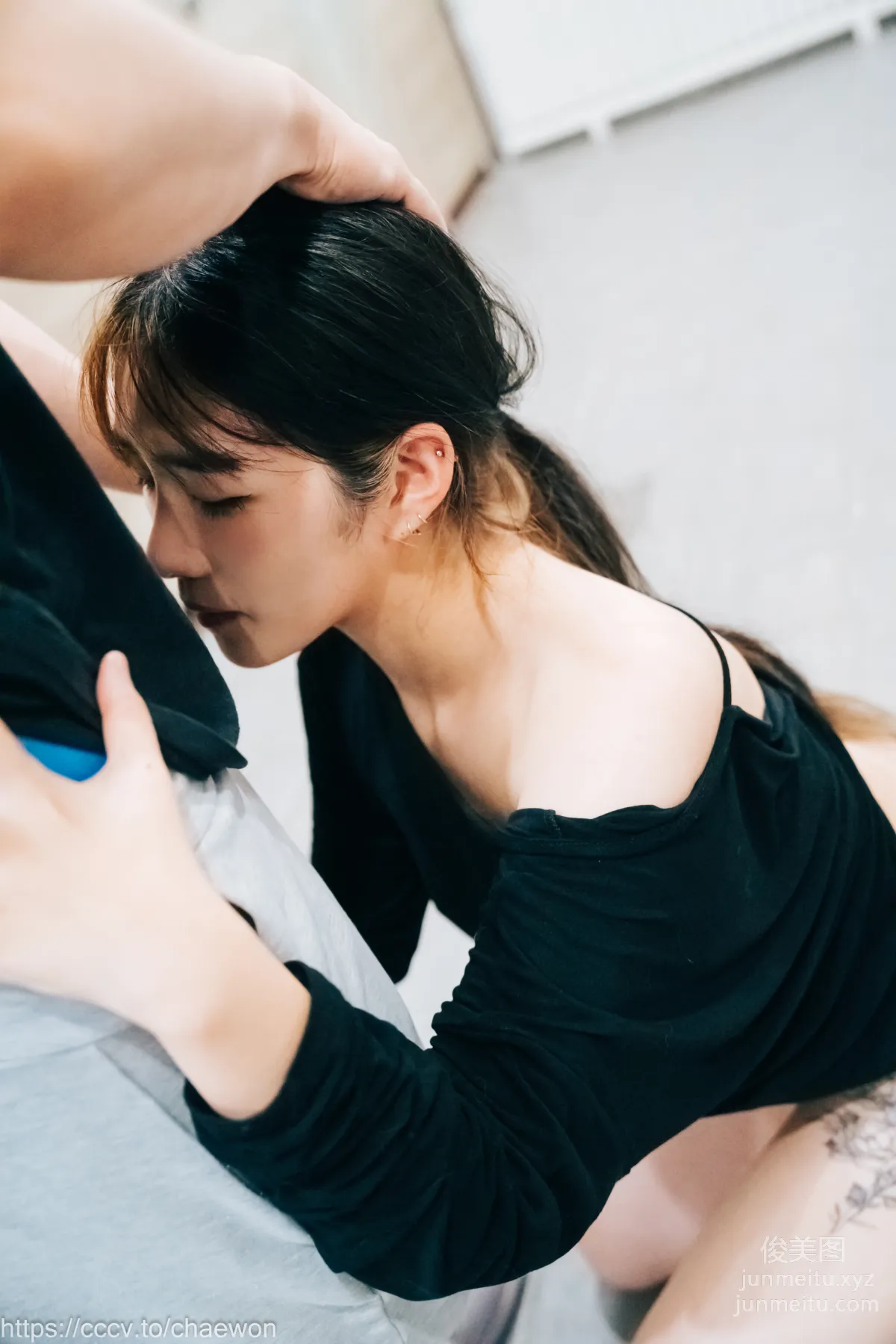140.[Loozy] SonSon (손손) - Public Toilet - part 01[157P] 103