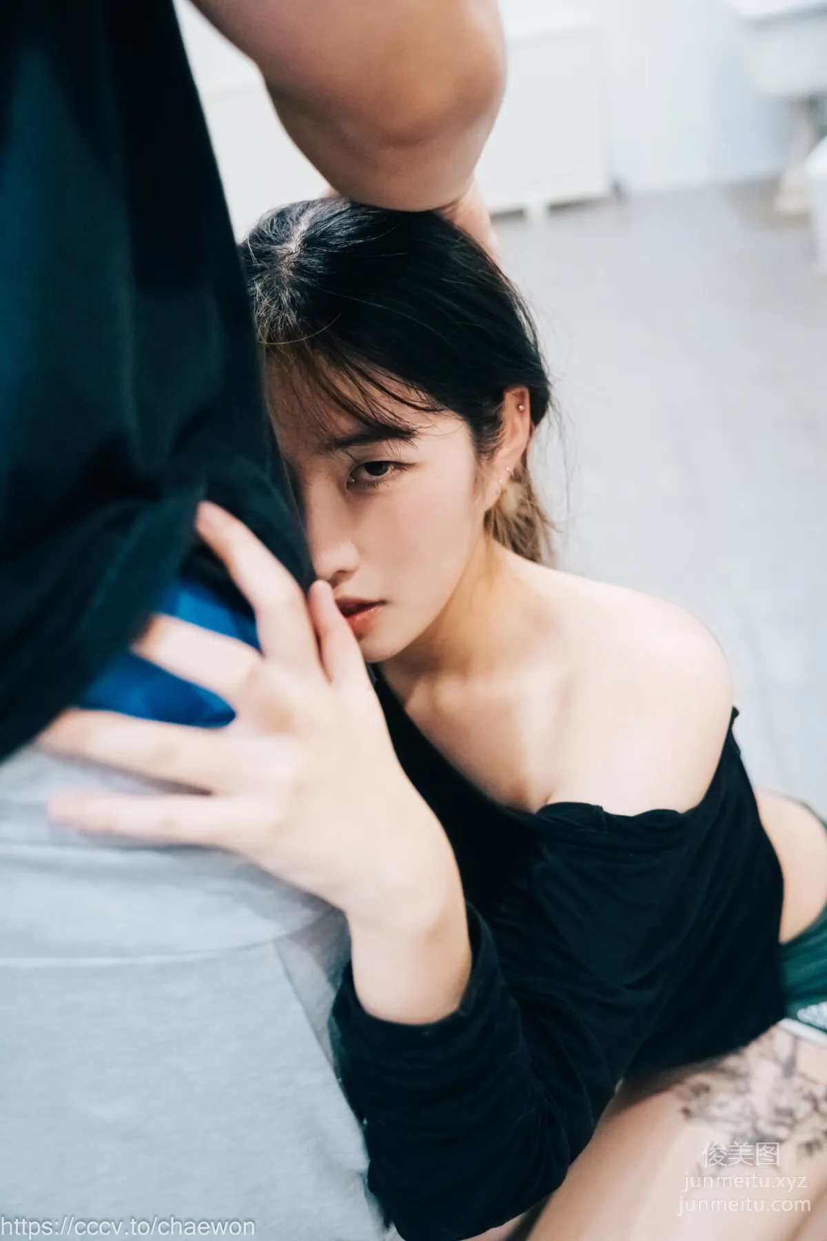 140.[Loozy] SonSon (손손) - Public Toilet - part 01[157P] 104