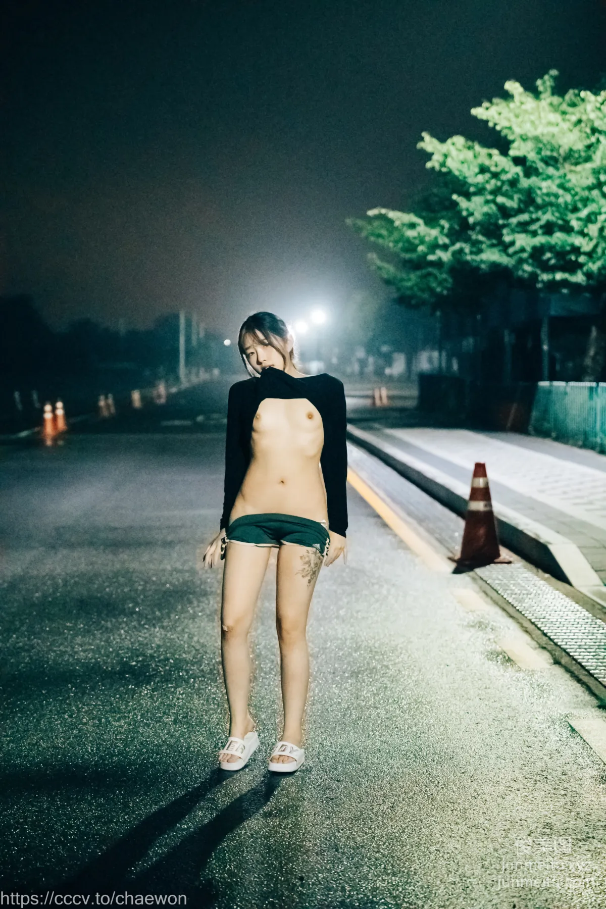 140.[Loozy] SonSon (손손) - Public Toilet - part 01[157P] 126