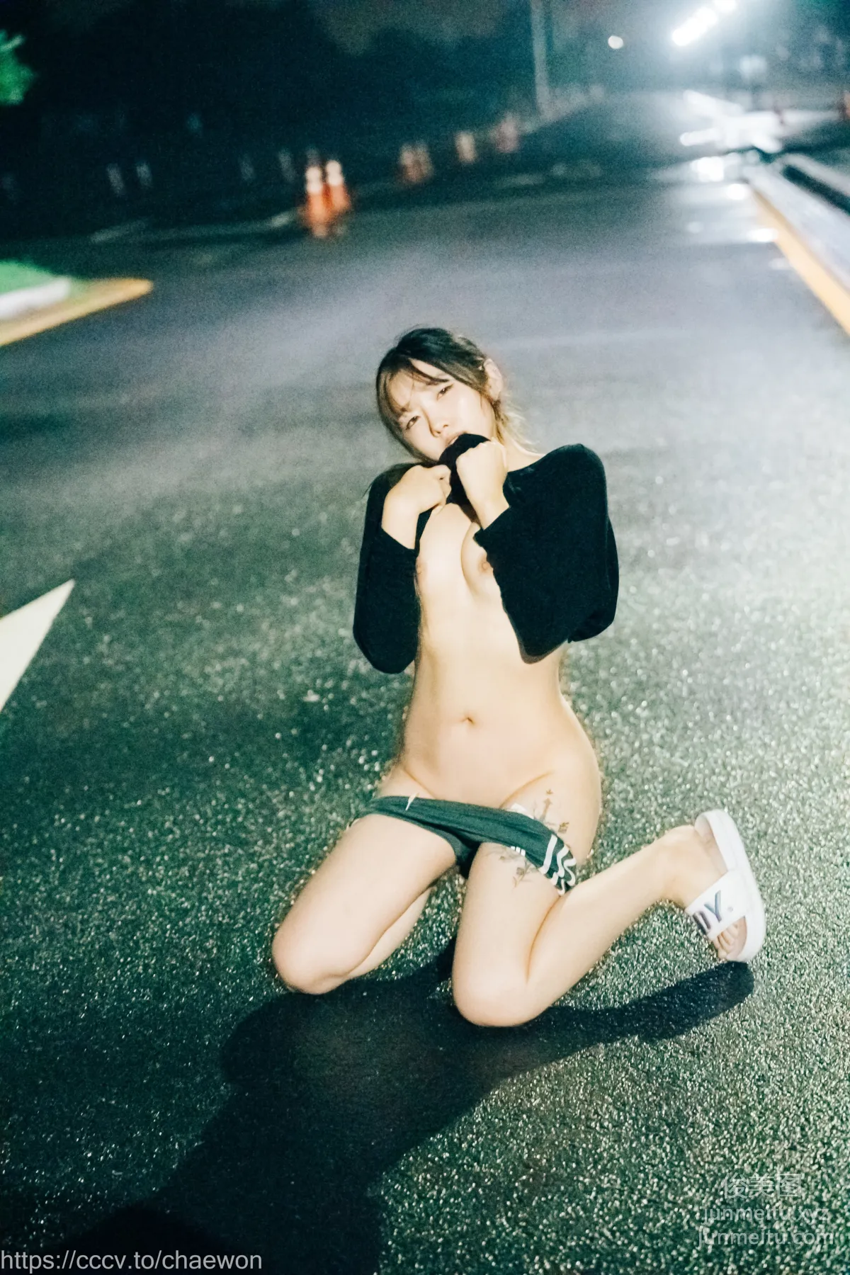 140.[Loozy] SonSon (손손) - Public Toilet - part 01[157P] 116