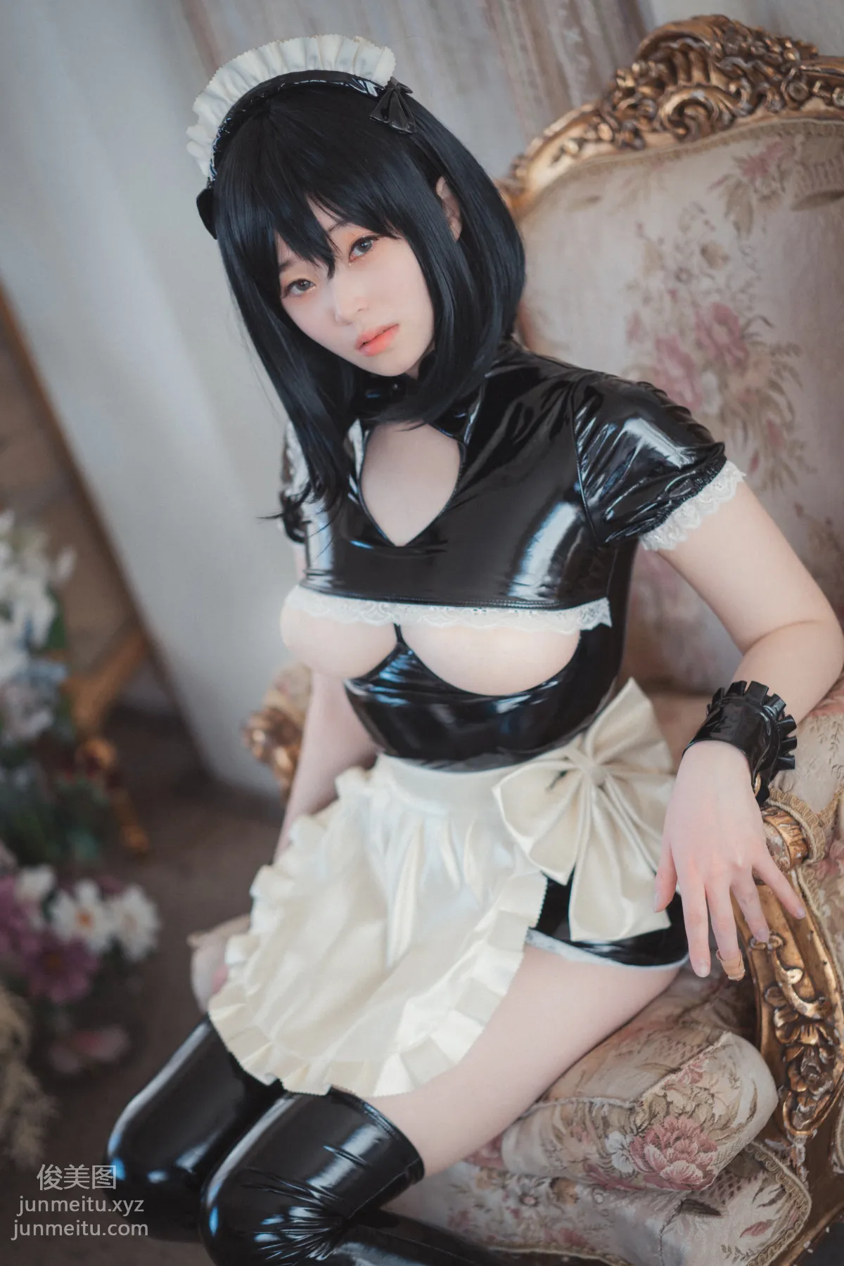 009.[DJAWA] Bambi - Femme de Chambre en Latex[67P] 6